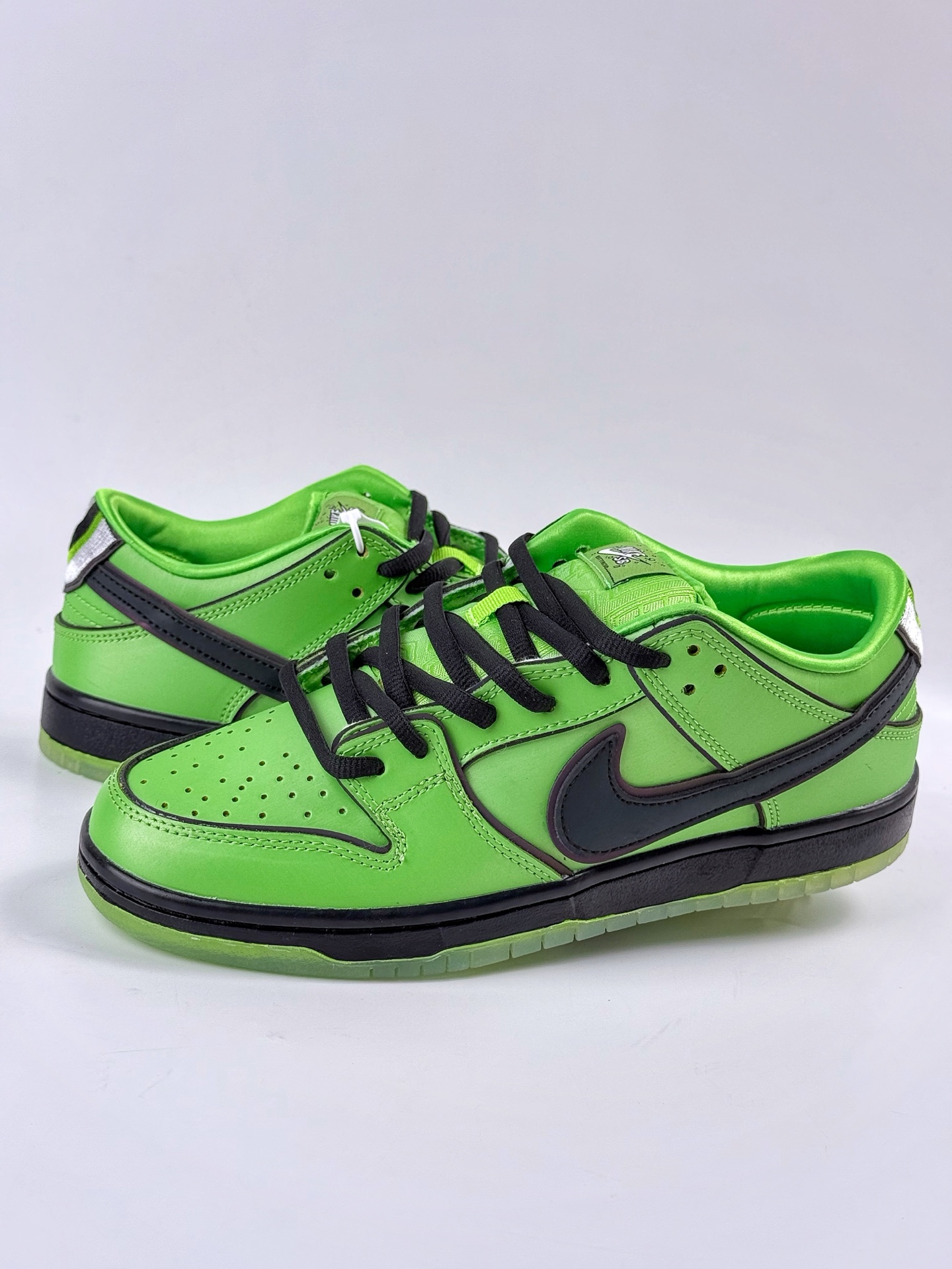 Nike SB Dunk Low x The Powerpuff Girls 天小女警联名 绿色 FZ8319-300