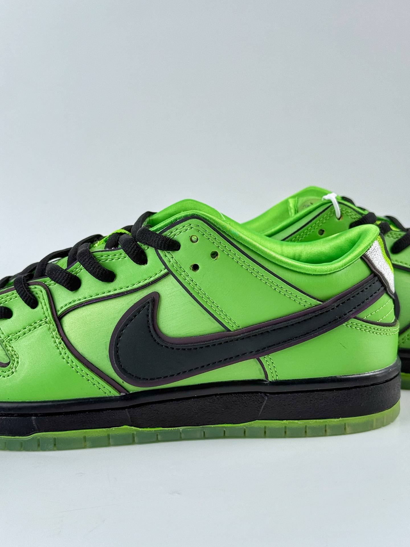 Nike SB Dunk Low x The Powerpuff Girls 天小女警联名 绿色 FZ8319-300