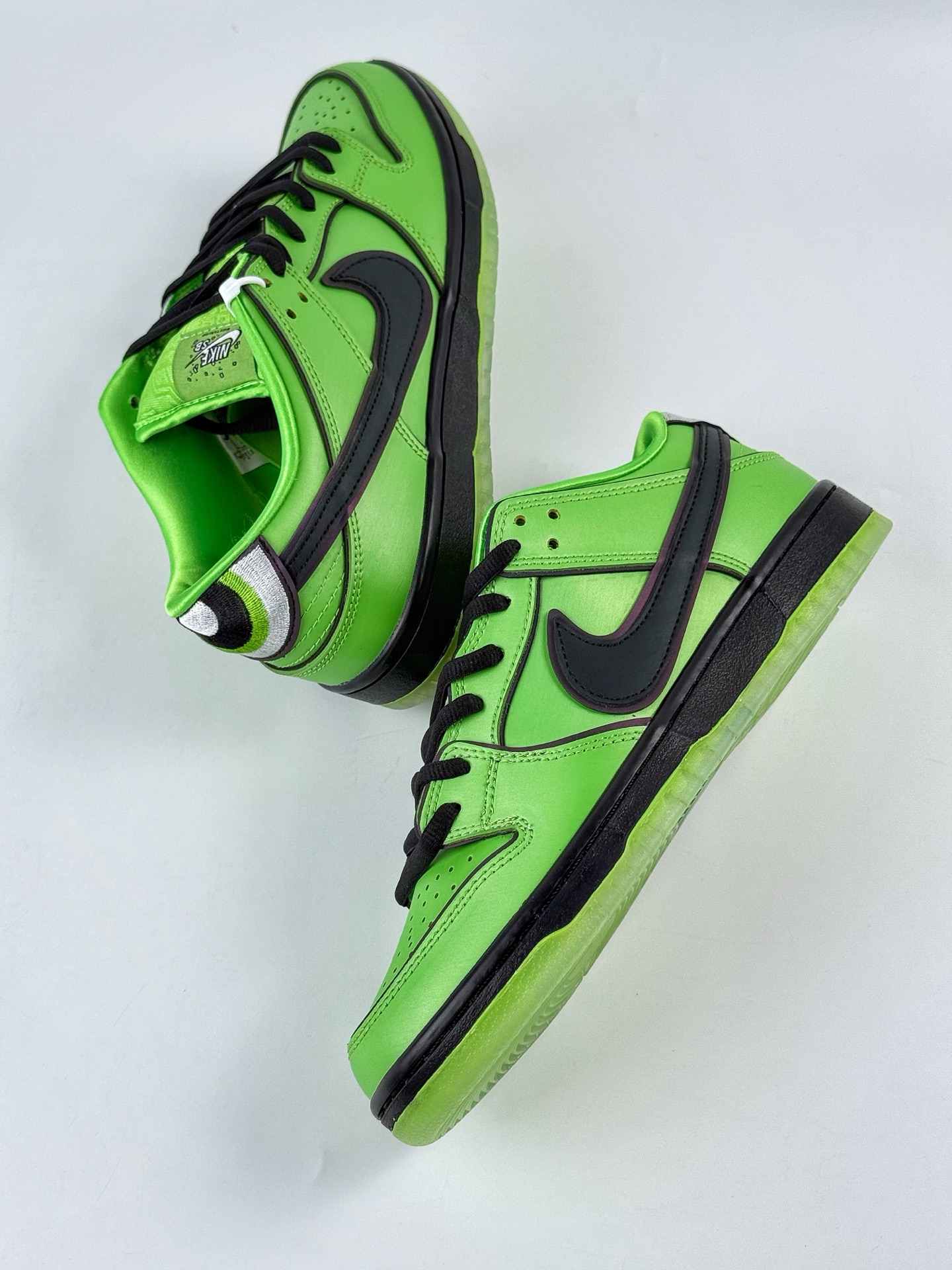 Nike SB Dunk Low x The Powerpuff Girls 天小女警联名 绿色 FZ8319-300