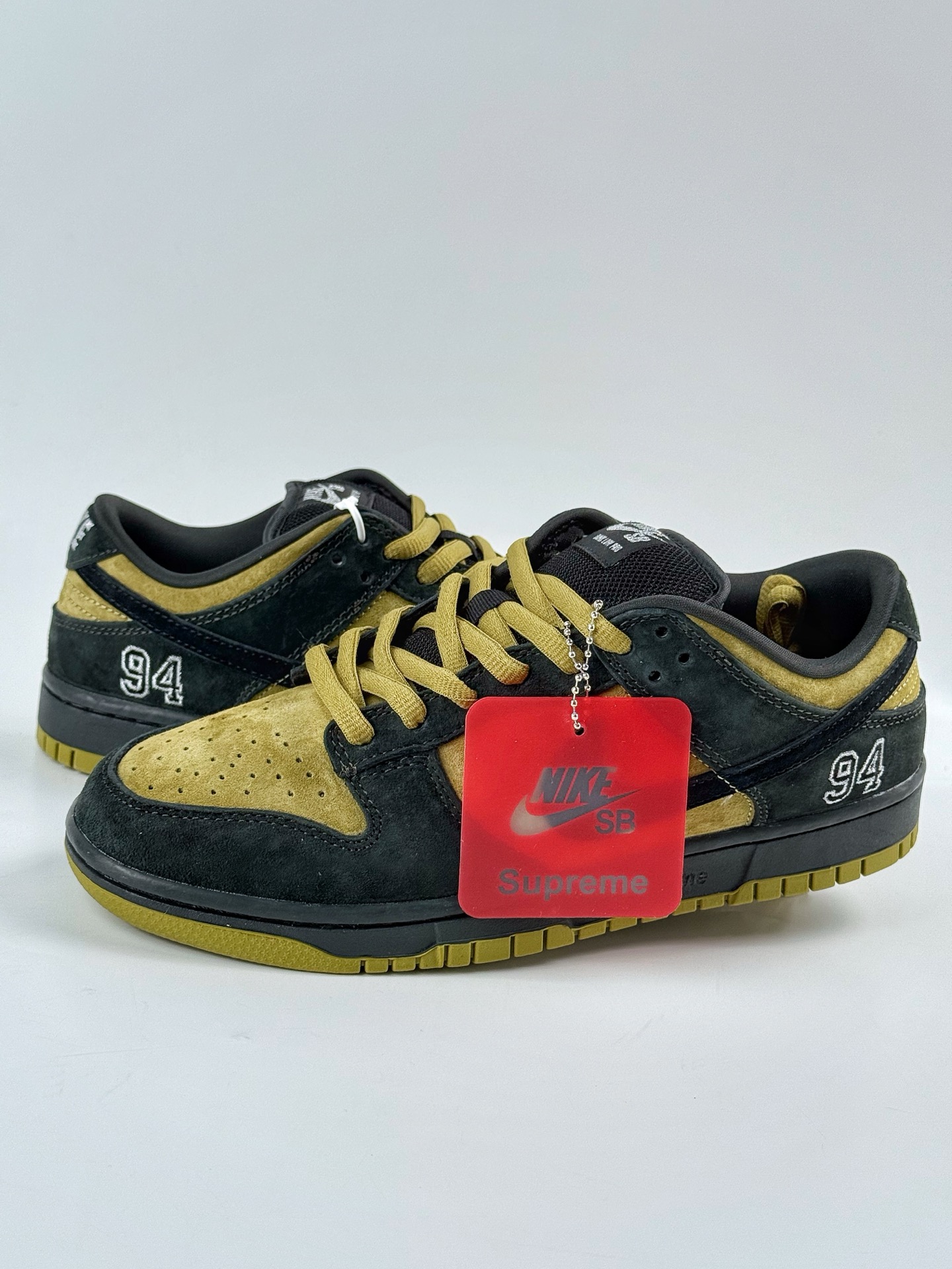 Nike Dunk SB DUNK LOW PRO QS x Supreme 亚洲限定 黑黄 HQ8487-300