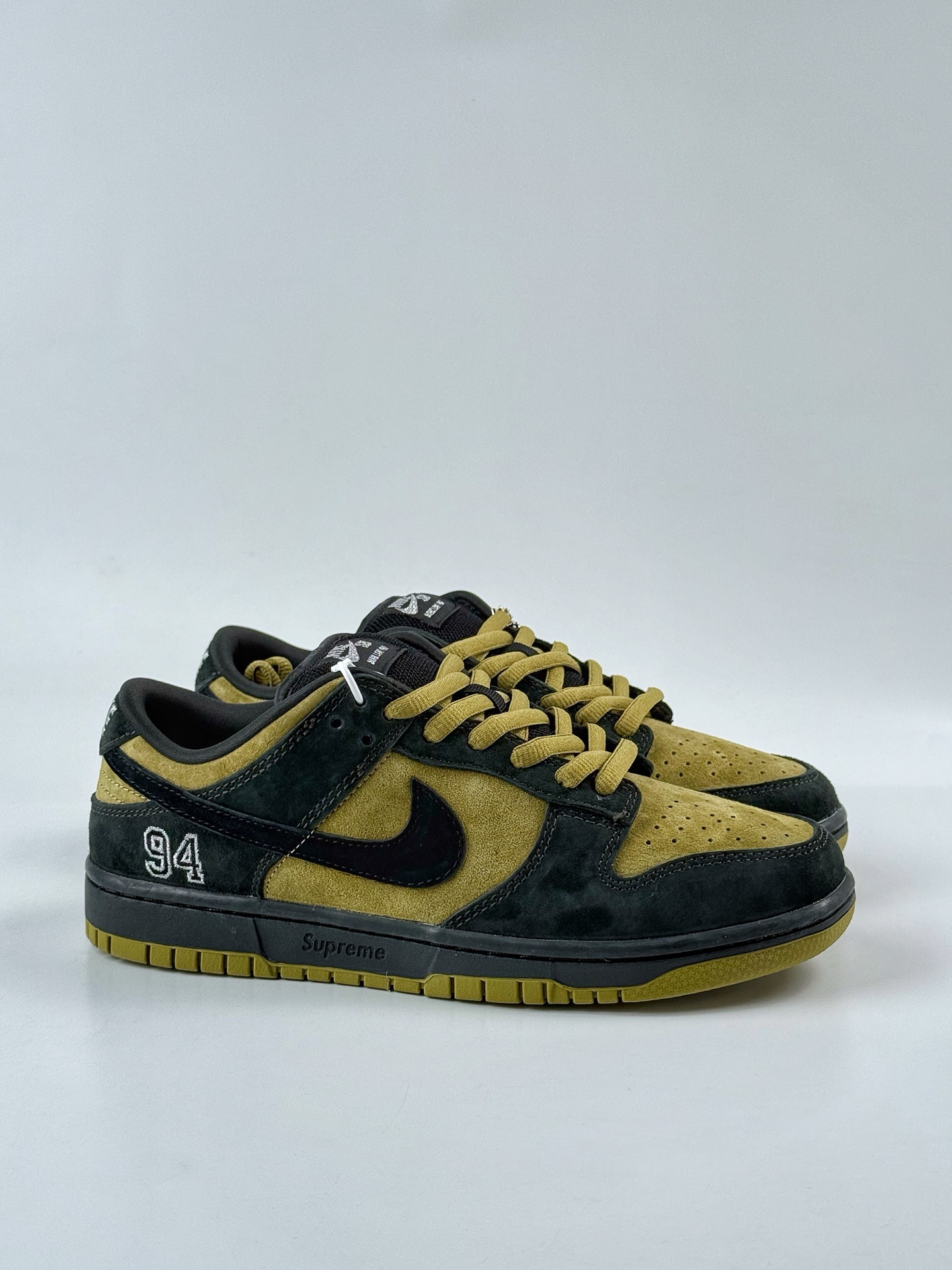 Nike Dunk SB DUNK LOW PRO QS x Supreme 亚洲限定 黑黄 HQ8487-300