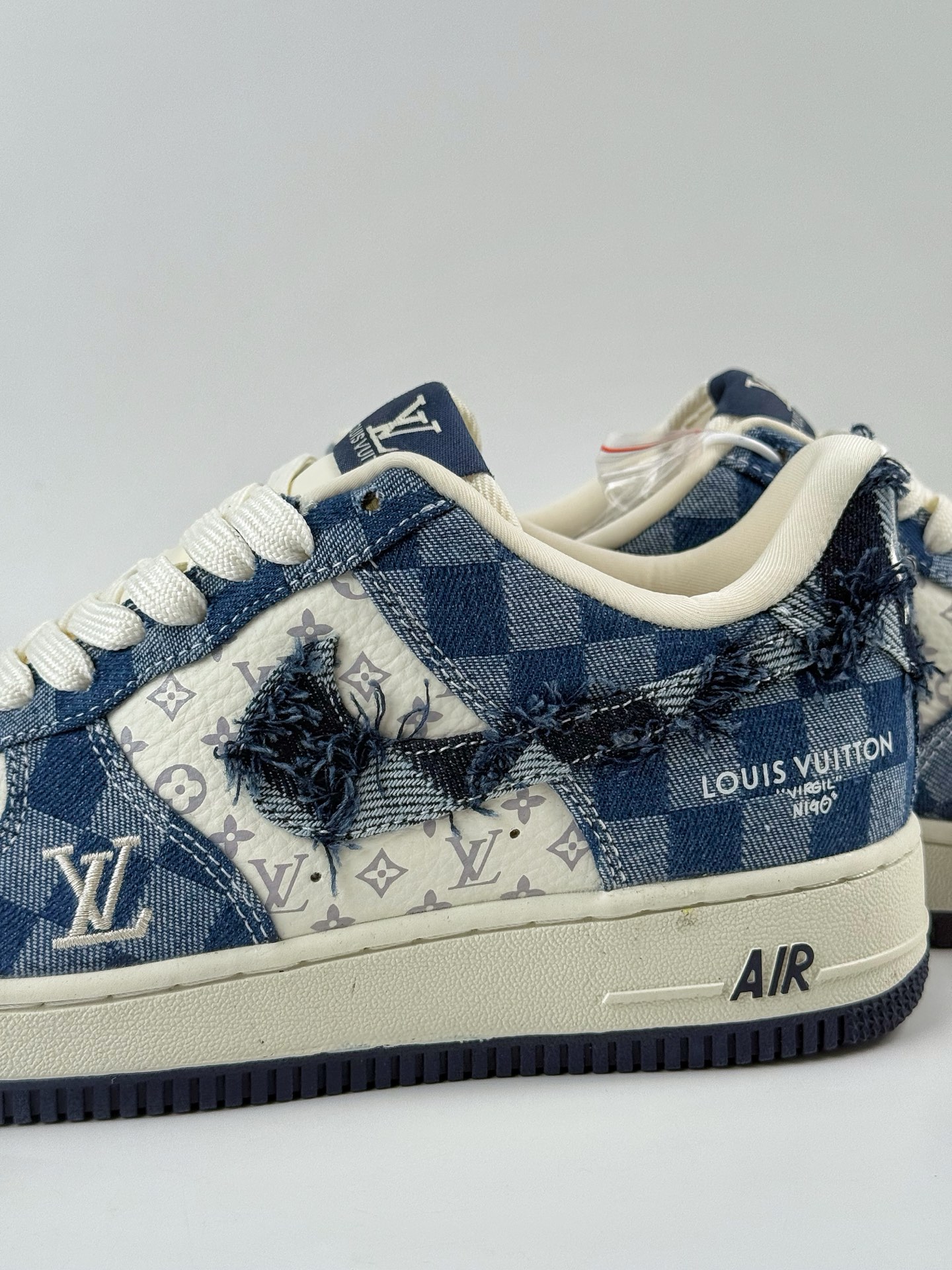 260 Nike Air Force 1 Low 07 x Louis Vuitton 蓝白格牛仔 YF9511-816
