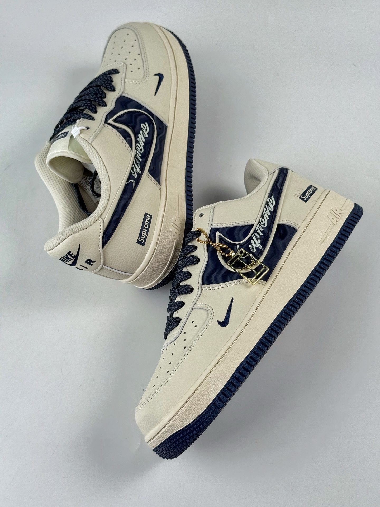 260 Nike Air Force 1 Low 07 x Superme 白蓝小勾满天星 XY2025-001