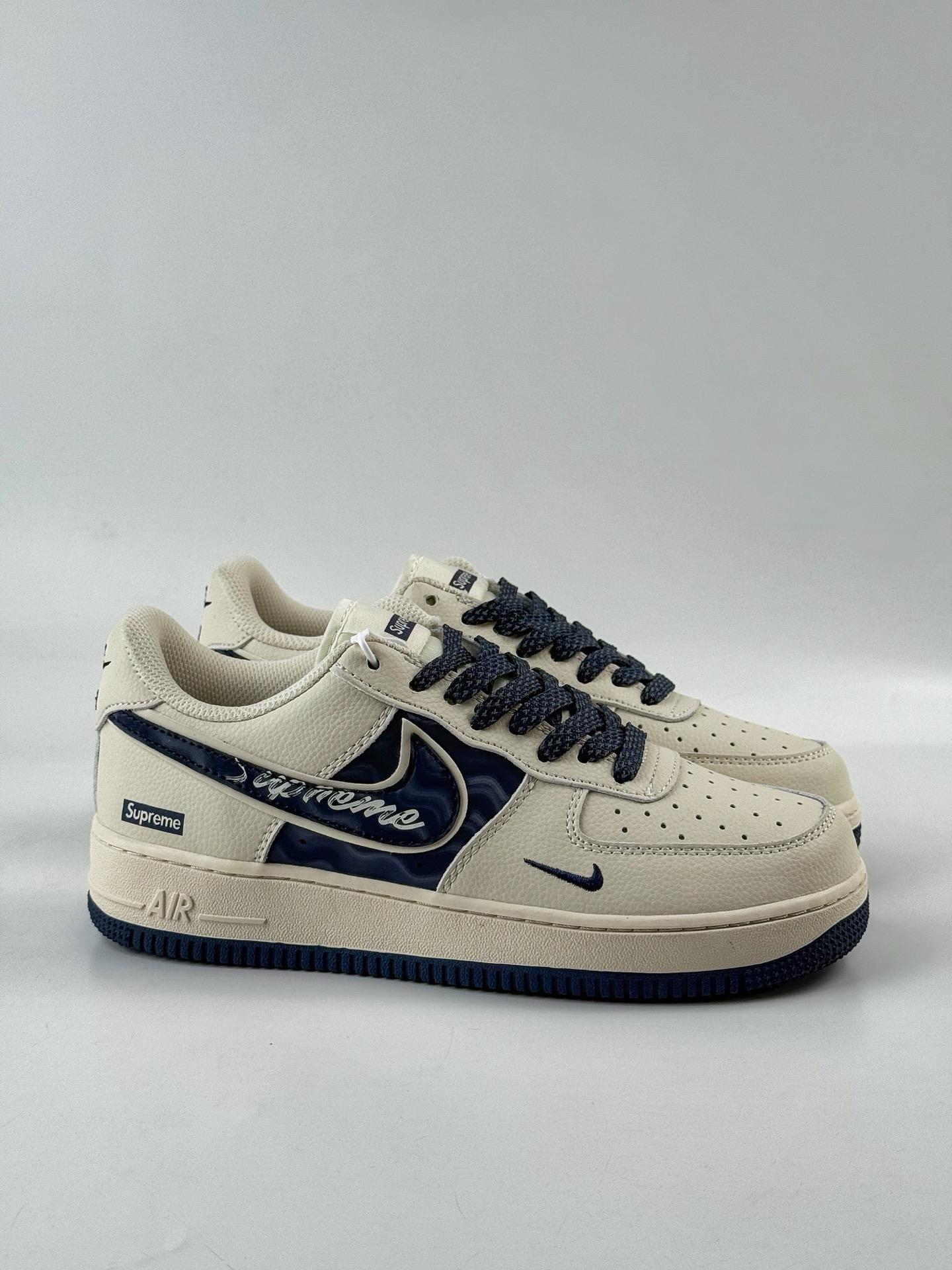 260 Nike Air Force 1 Low 07 x Superme 白蓝小勾满天星 XY2025-001