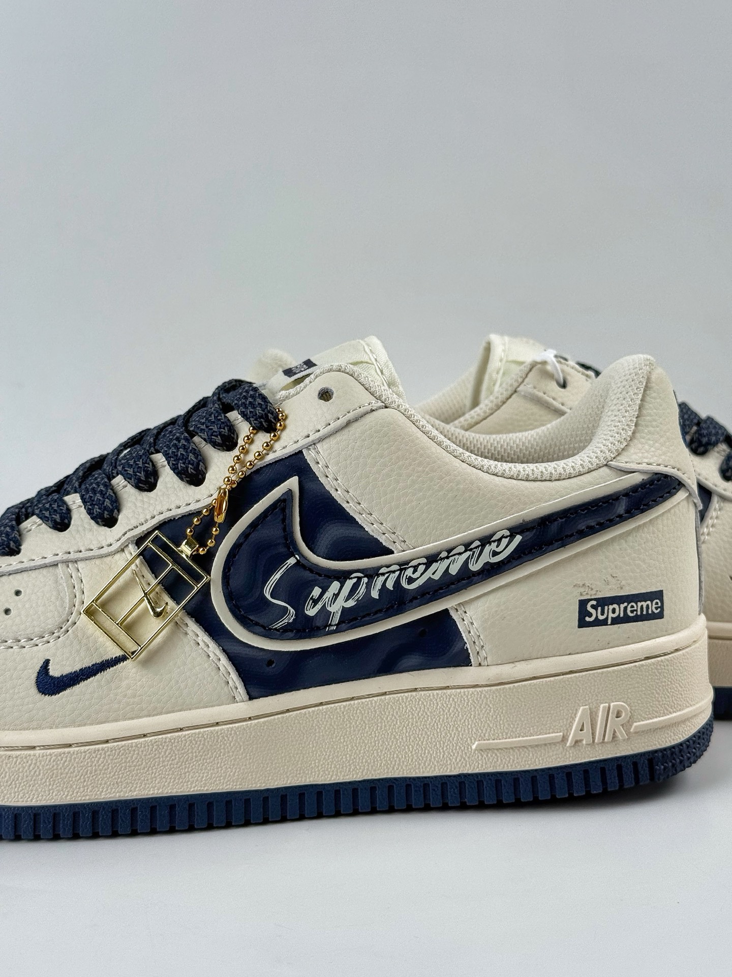 260 Nike Air Force 1 Low 07 x Superme 白蓝小勾满天星 XY2025-001