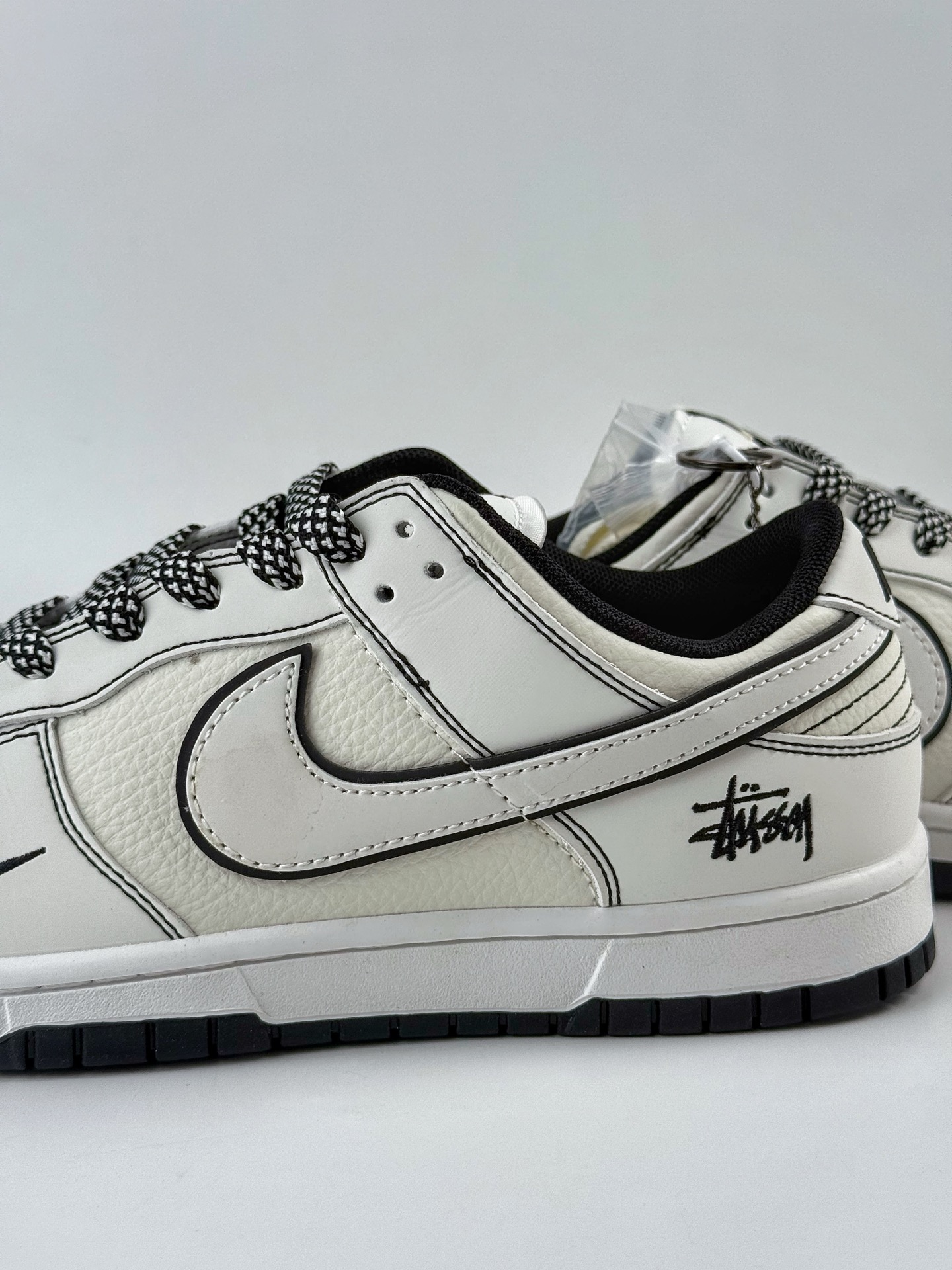 280 Nike SB Dunk Low x Stussy 白黑小勾满天星 CS1688-135-Chinese UA Cheap High Quatity Brand Clothes Bags handbags Sneakers wholesale wholesaler seller from China Factory suppliers Fashion Clothing Shoes best Quality Beautiful Price 280 Nike SB Dunk Low x Stussy 白黑小勾满天星 CS1688-135