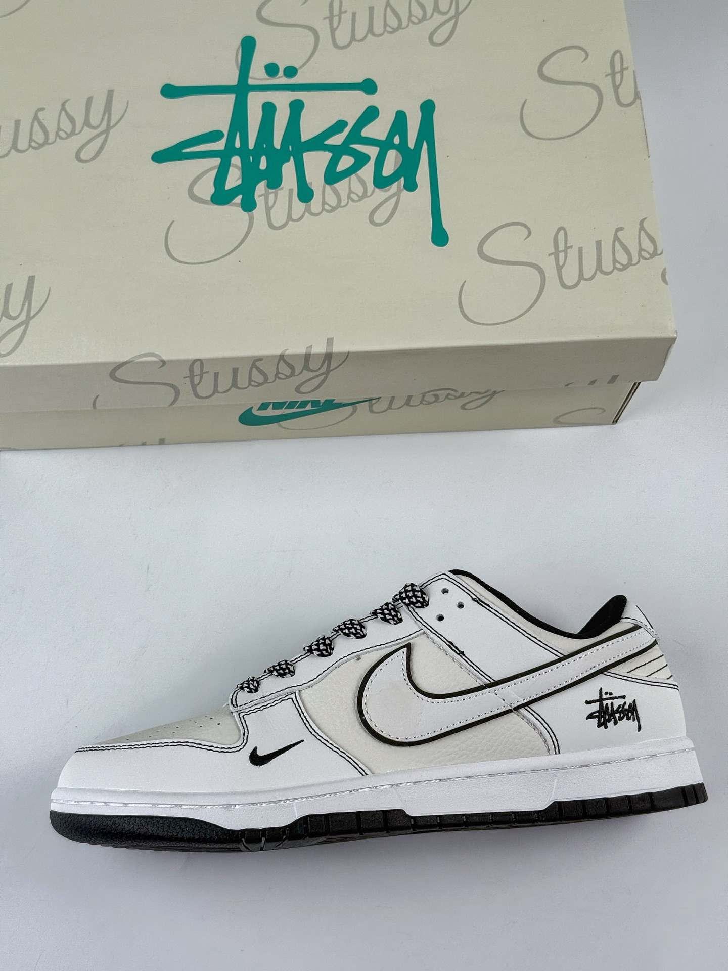 280 Nike SB Dunk Low x Stussy 白黑小勾满天星 CS1688-135-Chinese UA Cheap High Quatity Brand Clothes Bags handbags Sneakers wholesale wholesaler seller from China Factory suppliers Fashion Clothing Shoes best Quality Beautiful Price 280 Nike SB Dunk Low x Stussy 白黑小勾满天星 CS1688-135
