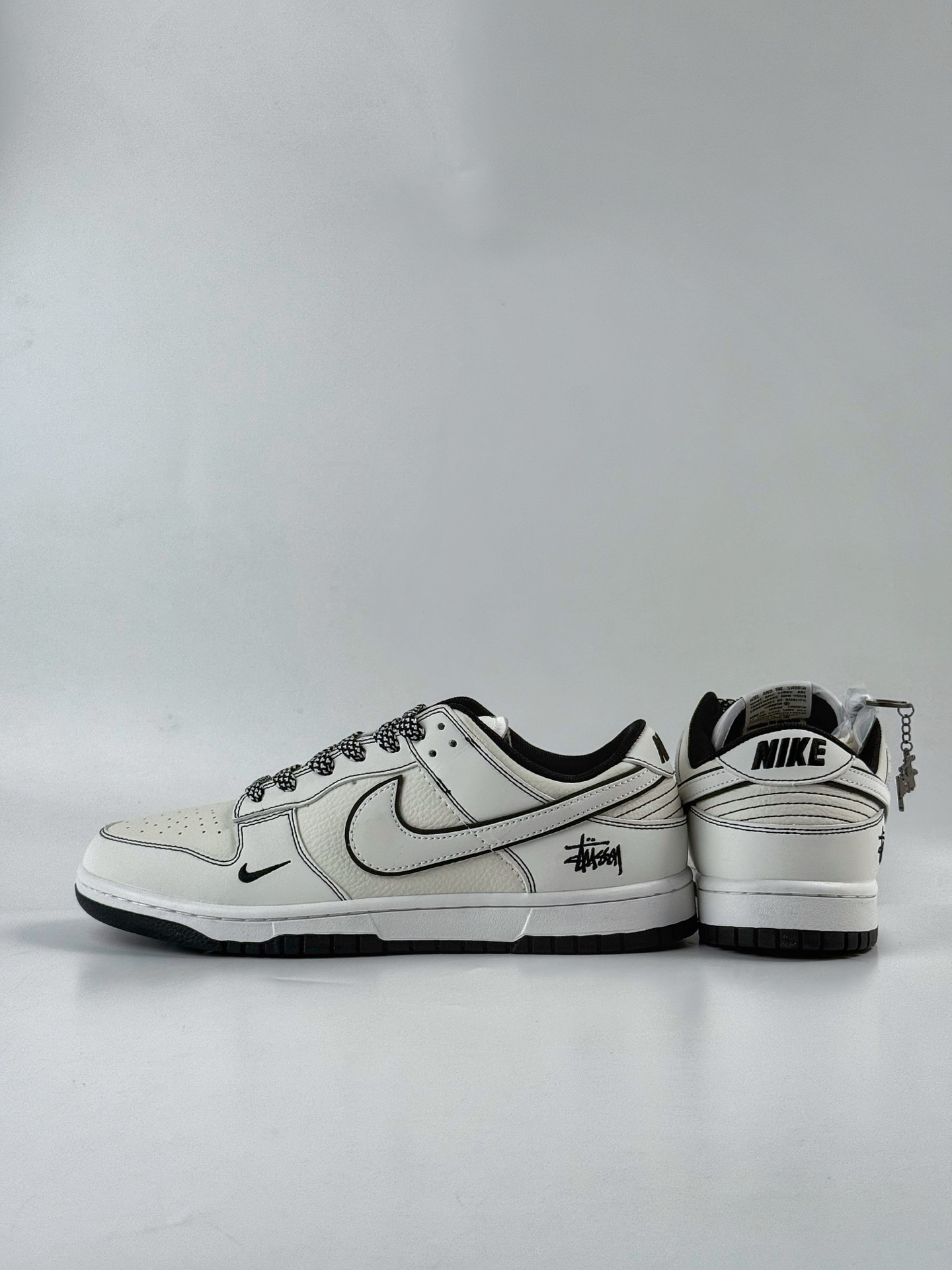 280 Nike SB Dunk Low x Stussy 白黑小勾满天星 CS1688-135-Chinese UA Cheap High Quatity Brand Clothes Bags handbags Sneakers wholesale wholesaler seller from China Factory suppliers Fashion Clothing Shoes best Quality Beautiful Price 280 Nike SB Dunk Low x Stussy 白黑小勾满天星 CS1688-135