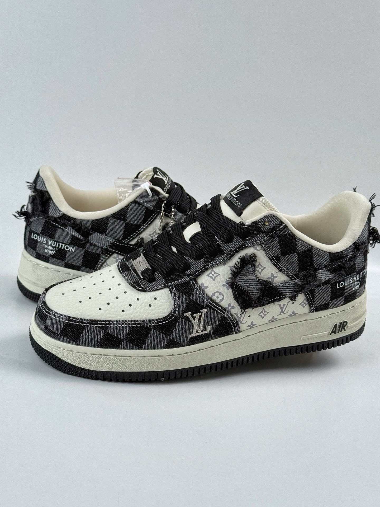 Nike Air Force 1 Low 07 x Louis Vuitton 黑白格牛仔 YF9511-817 Nike Air Force 1 Low 07 x Louis Vuitton 黑白格牛仔 YF9511-817