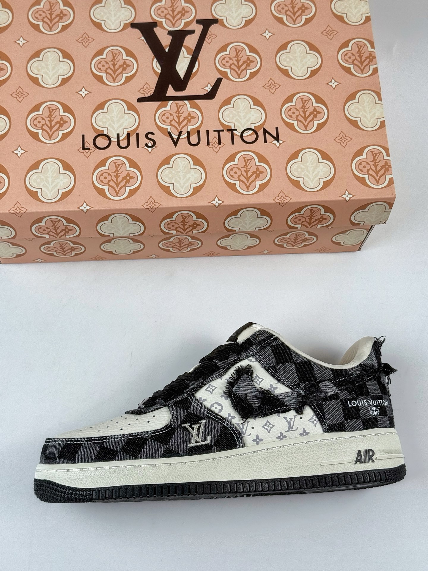 Nike Air Force 1 Low 07 x Louis Vuitton 黑白格牛仔 YF9511-817 Nike Air Force 1 Low 07 x Louis Vuitton 黑白格牛仔 YF9511-817