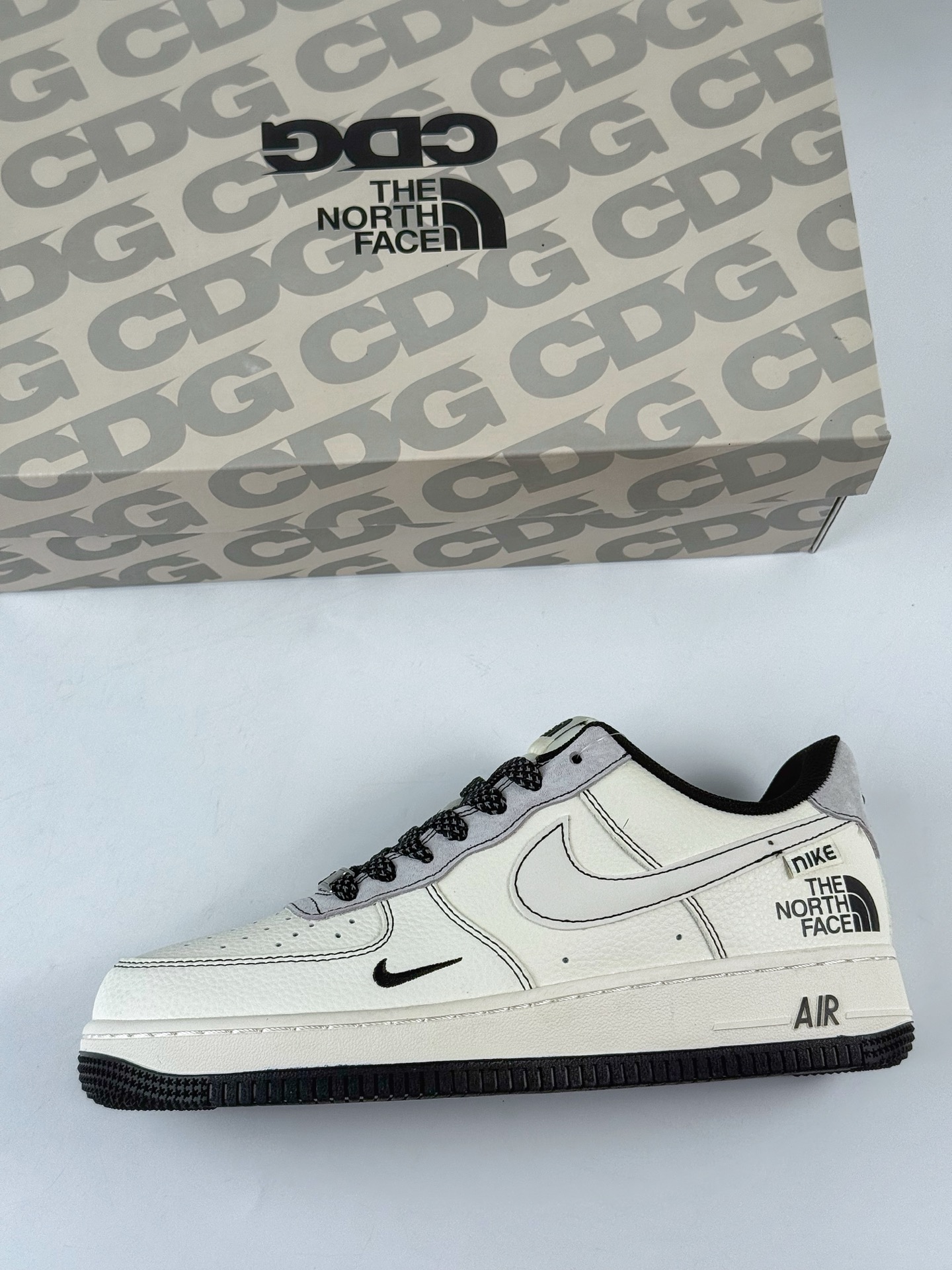 260 Nike Air Force 1 Low 07 x The North Face 白黑小勾满天星 JS8028-015
