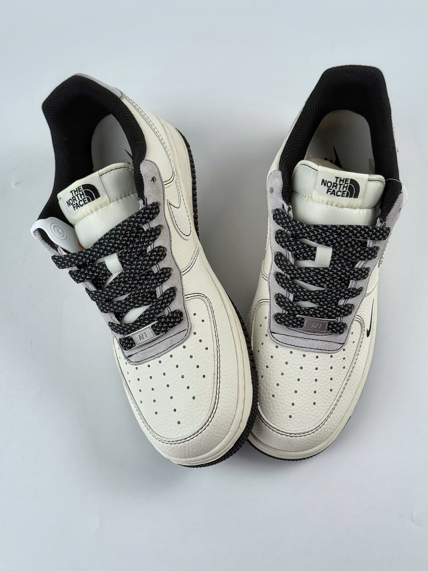 260 Nike Air Force 1 Low 07 x The North Face 白黑小勾满天星 JS8028-015