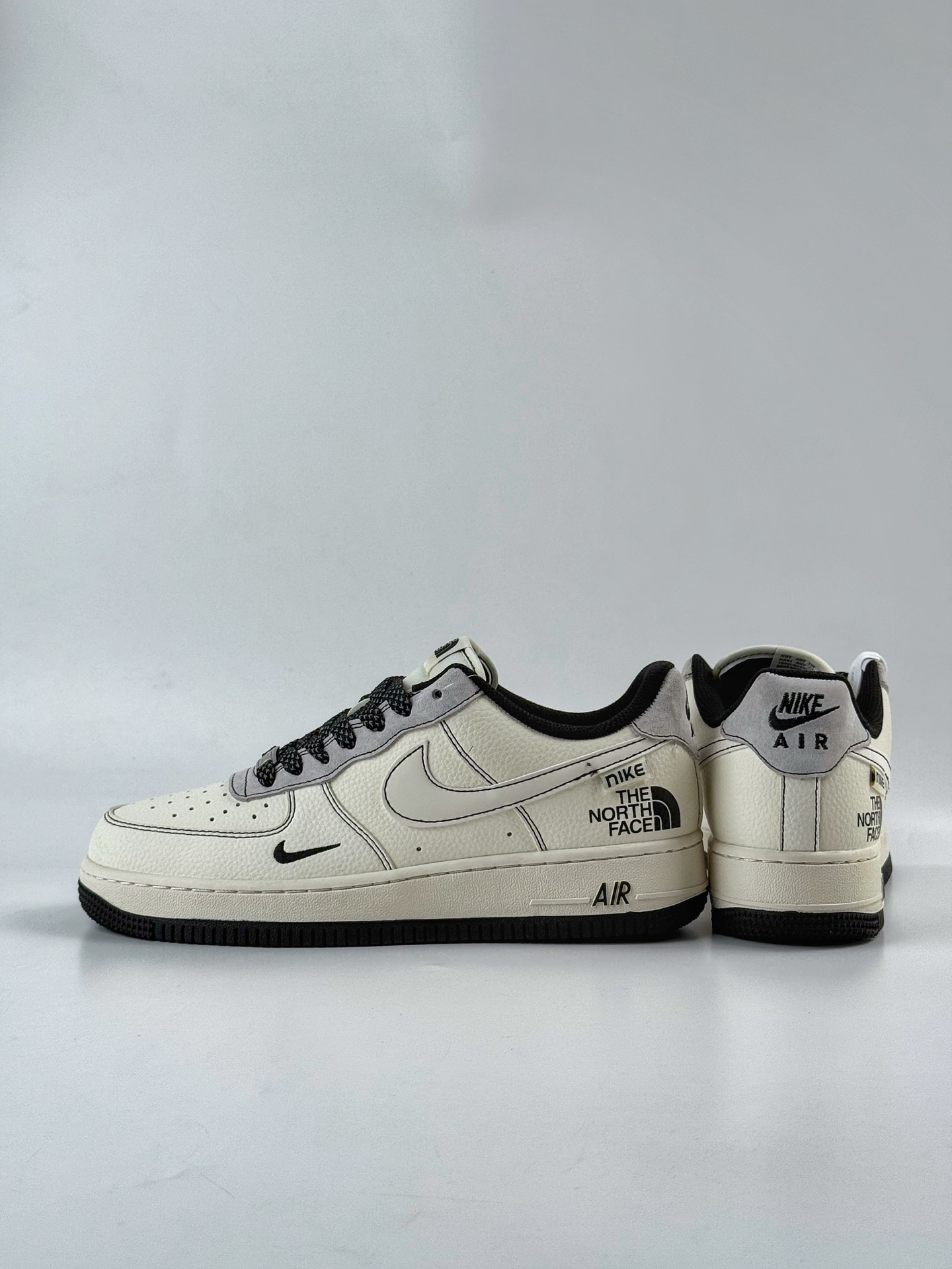 260 Nike Air Force 1 Low 07 x The North Face 白黑小勾满天星 JS8028-015