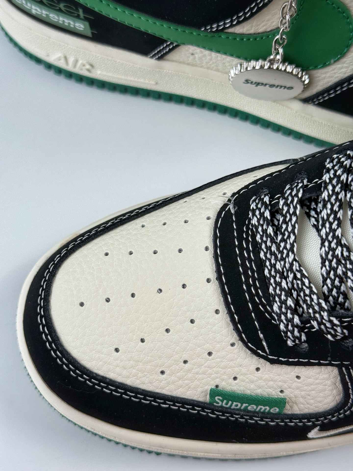 260 Nike Air Force 1 Low 07 x GUCCI x Superme 黑白绿小勾满天星 KJ1688-017