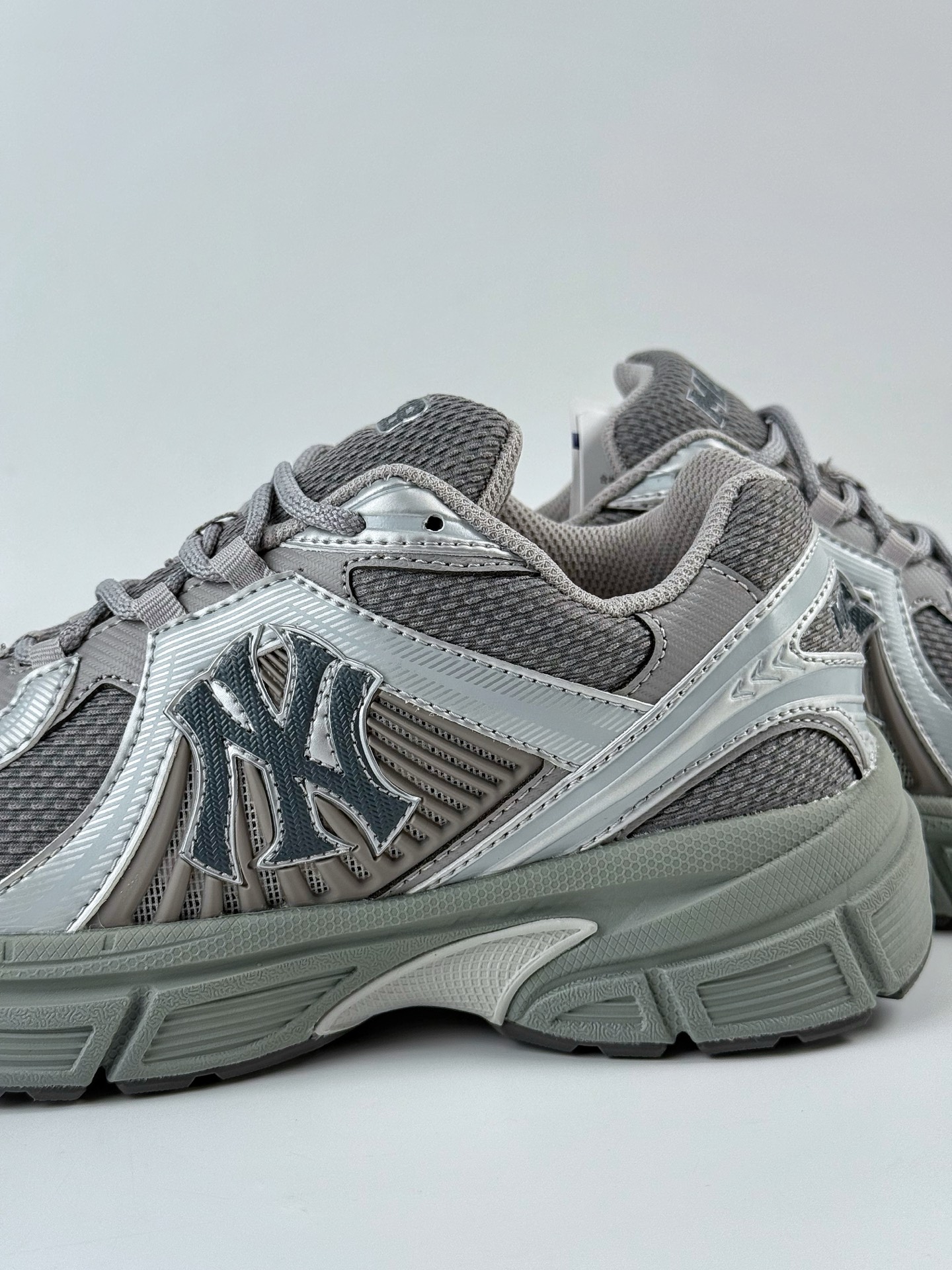 200 NY美国榄球洋基队 x MLB Chunky Runner Basic 厚底老爹厚底休闲运动慢跑鞋 3ARNR055N