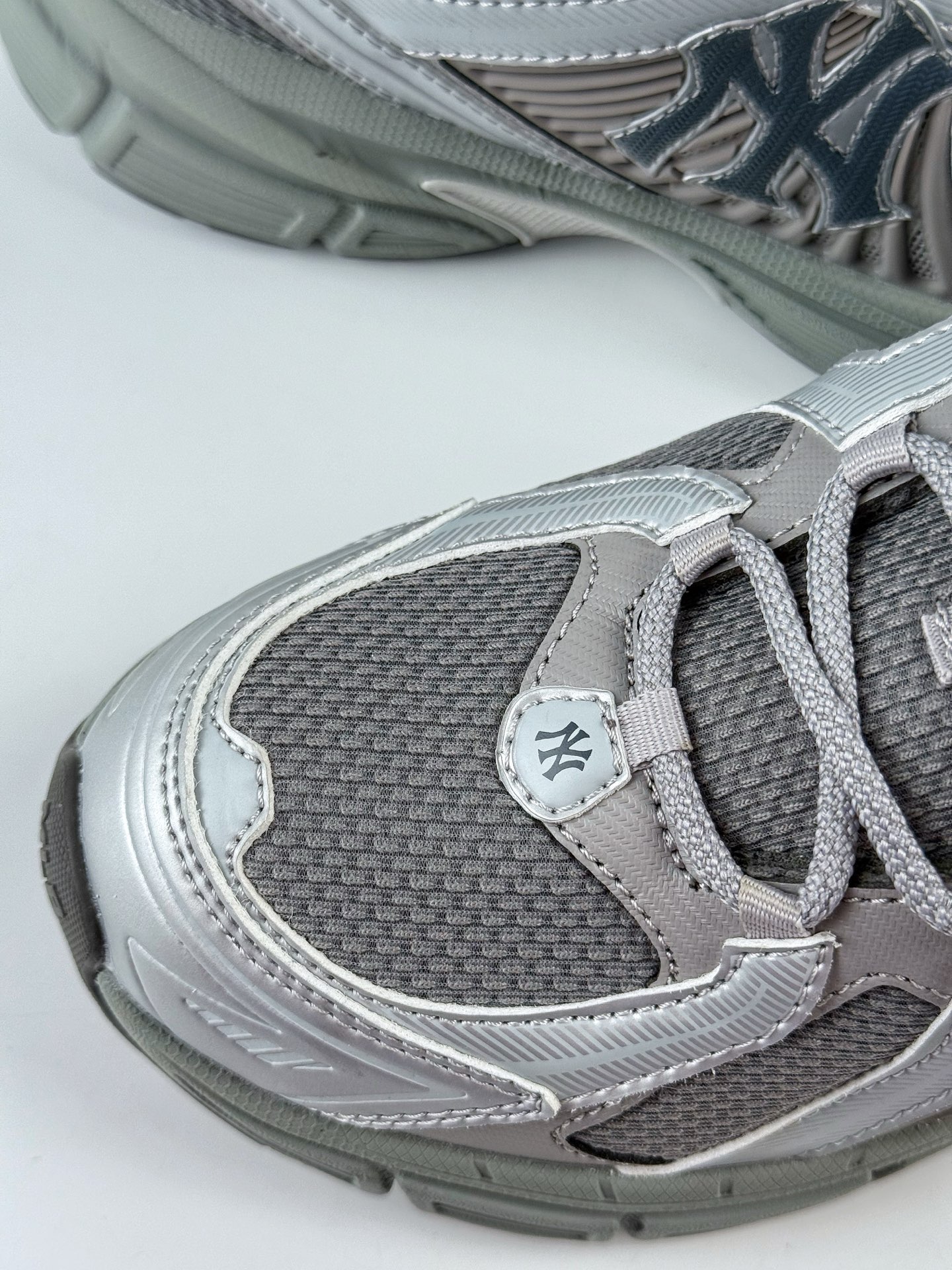 200 NY美国榄球洋基队 x MLB Chunky Runner Basic 厚底老爹厚底休闲运动慢跑鞋 3ARNR055N