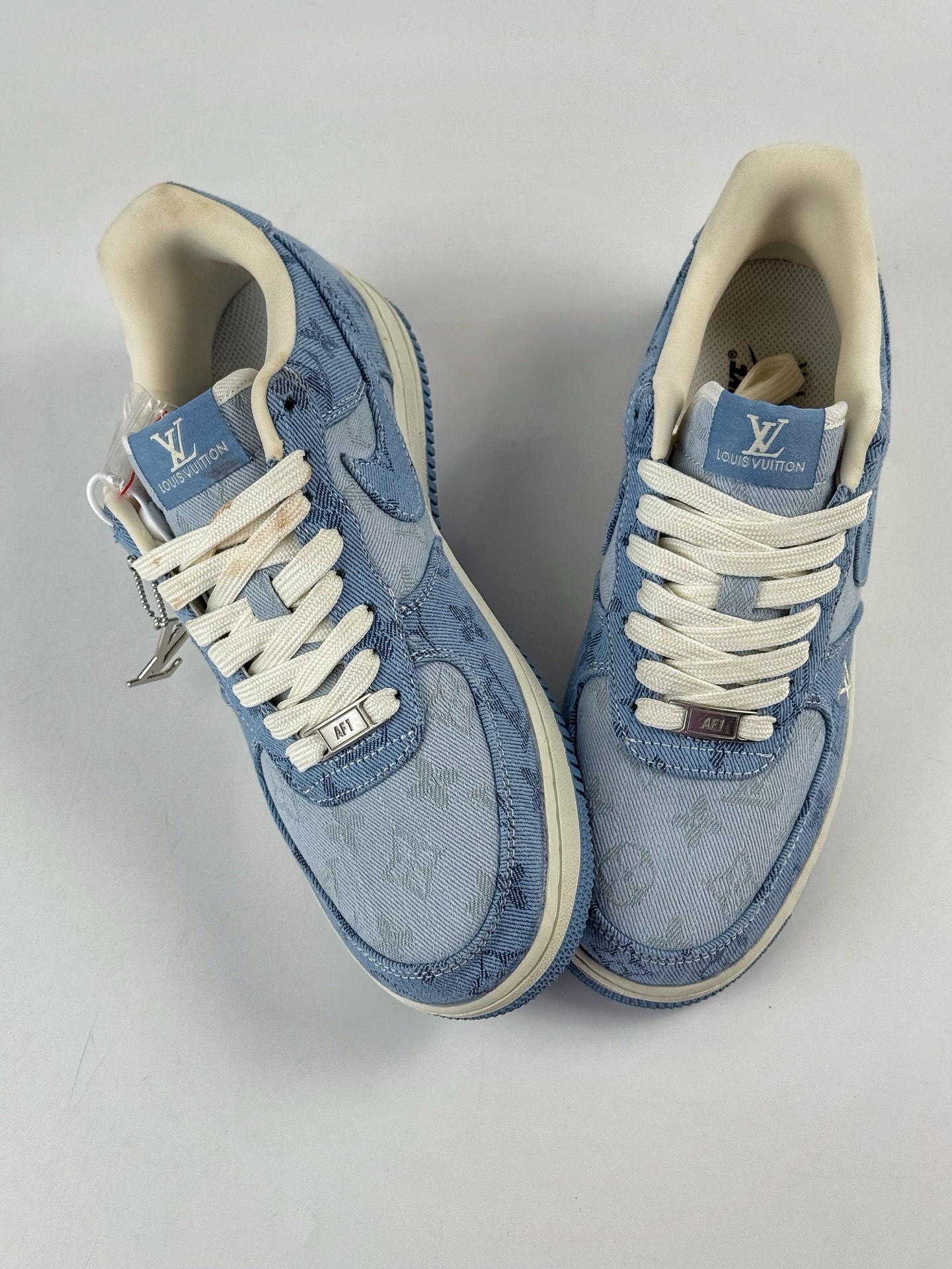260 Nike Air Force 1 Low 07 x Louis Vuitton 蓝白牛仔 YF9511-823