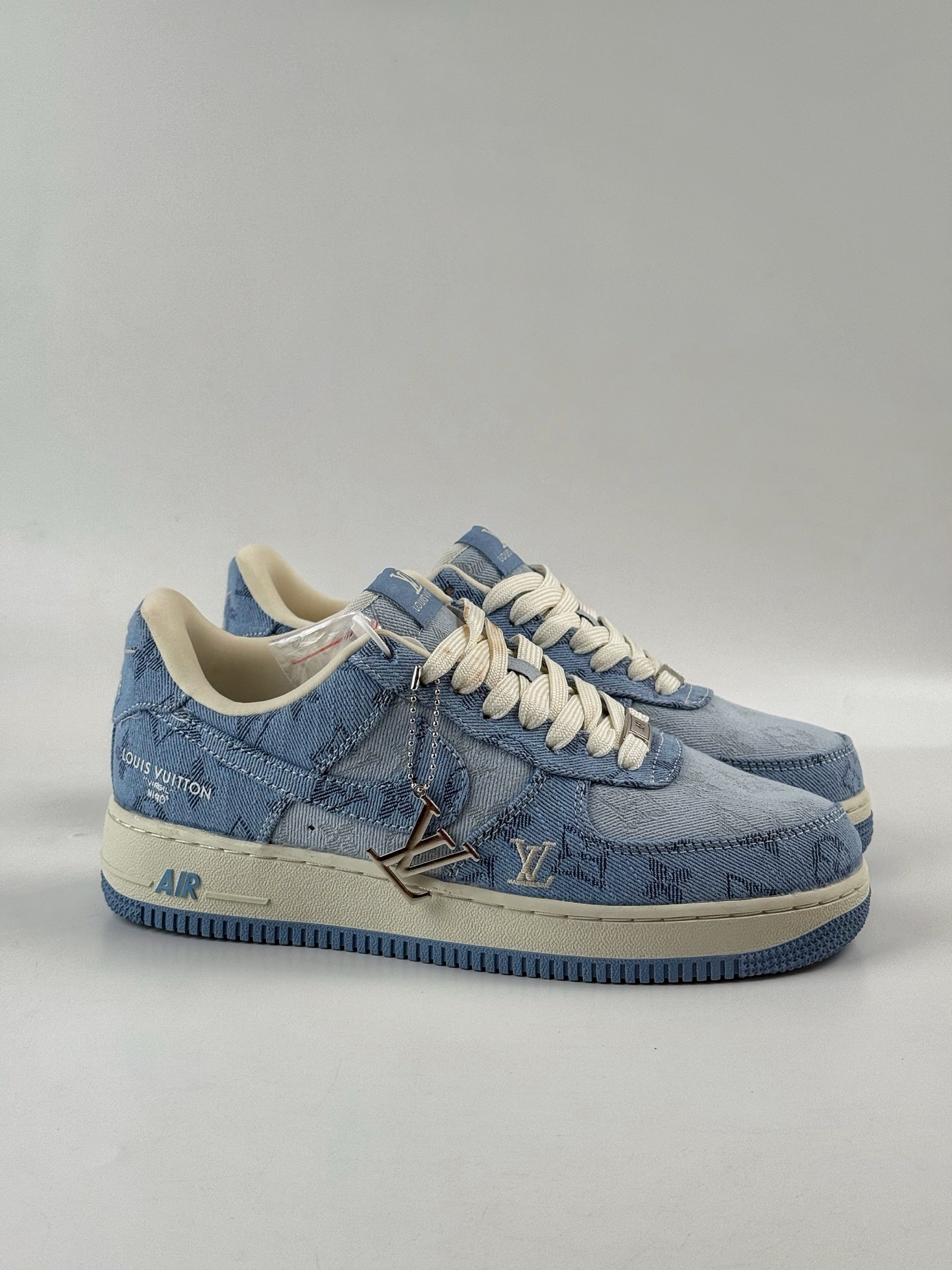 260 Nike Air Force 1 Low 07 x Louis Vuitton 蓝白牛仔 YF9511-823