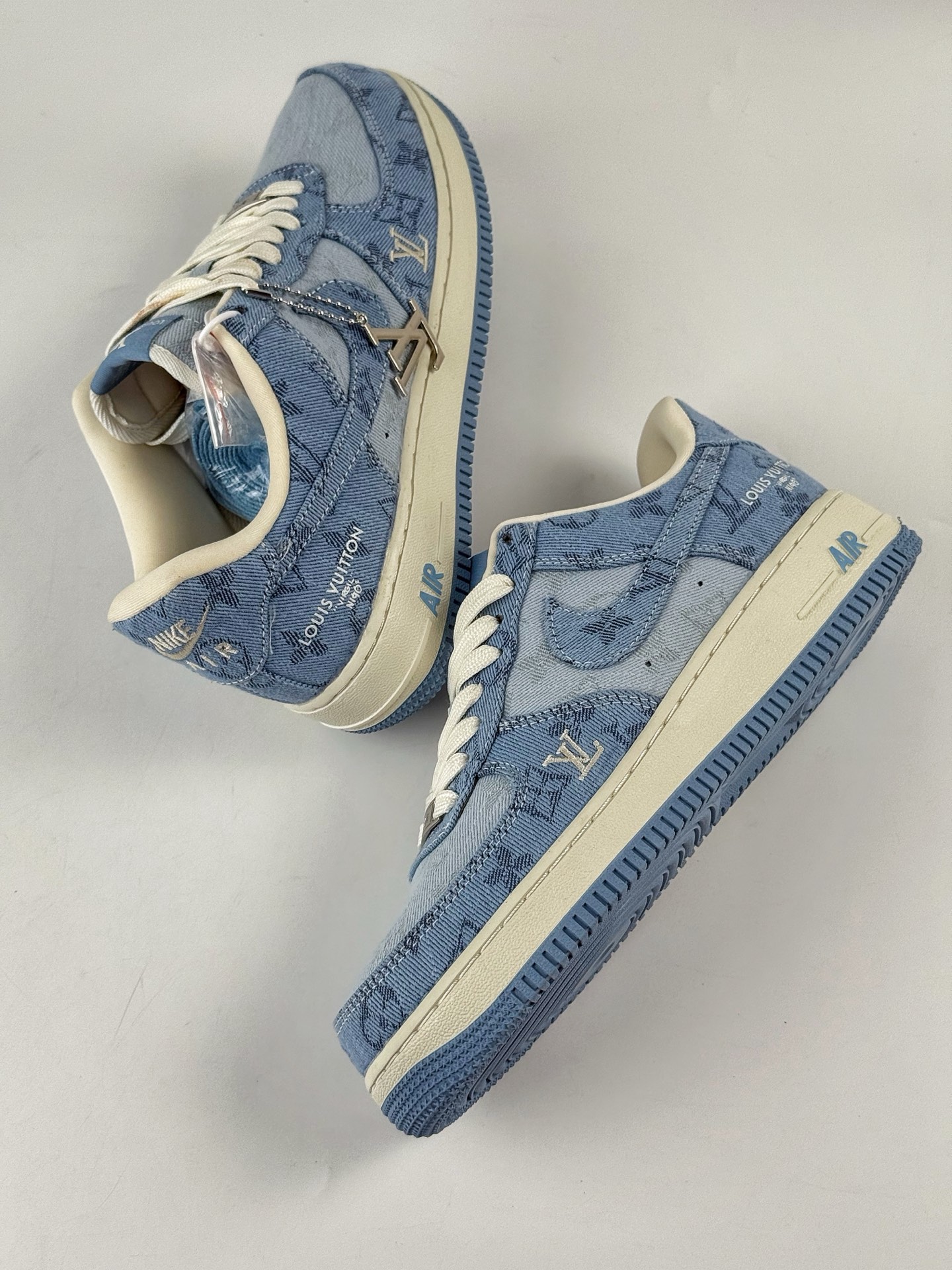 260 Nike Air Force 1 Low 07 x Louis Vuitton 蓝白牛仔 YF9511-823