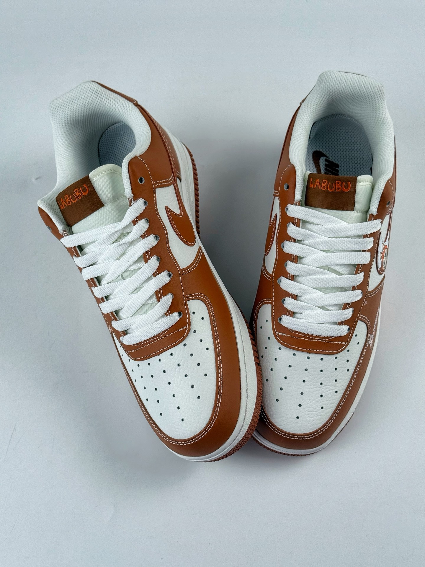 260 Nike Air Force 1 Low 07 x LABUBU 棕白 KJ5188-003