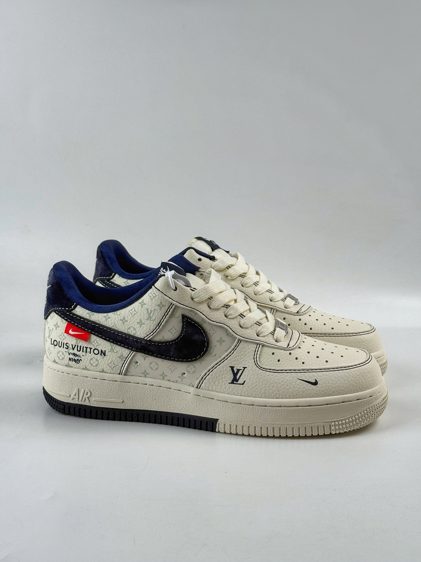 260 Nike Air Force 1 Low 07 x Louis Vuitton 白蓝小勾 MZ9588-817