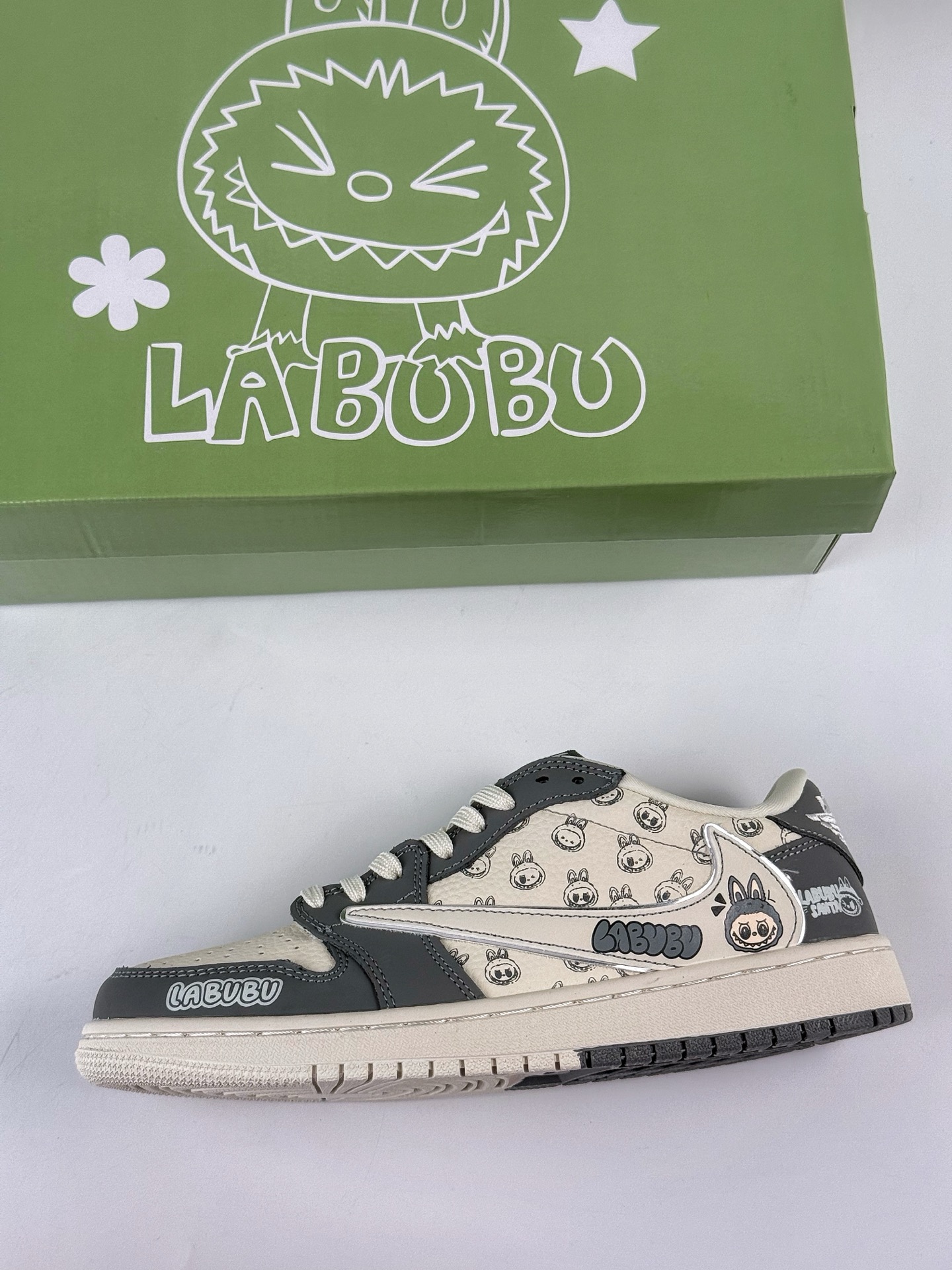 Travis Scott x Nike Air Jordan 1 Low x LABUBU Air Jordan 1 Low 反转灰白拉布布倒钩 LD2028-055 Travis Scott x Nike Air Jordan 1 Low x LABUBU Air Jordan 1 Low 反转灰白拉布布倒钩 LD2028-055