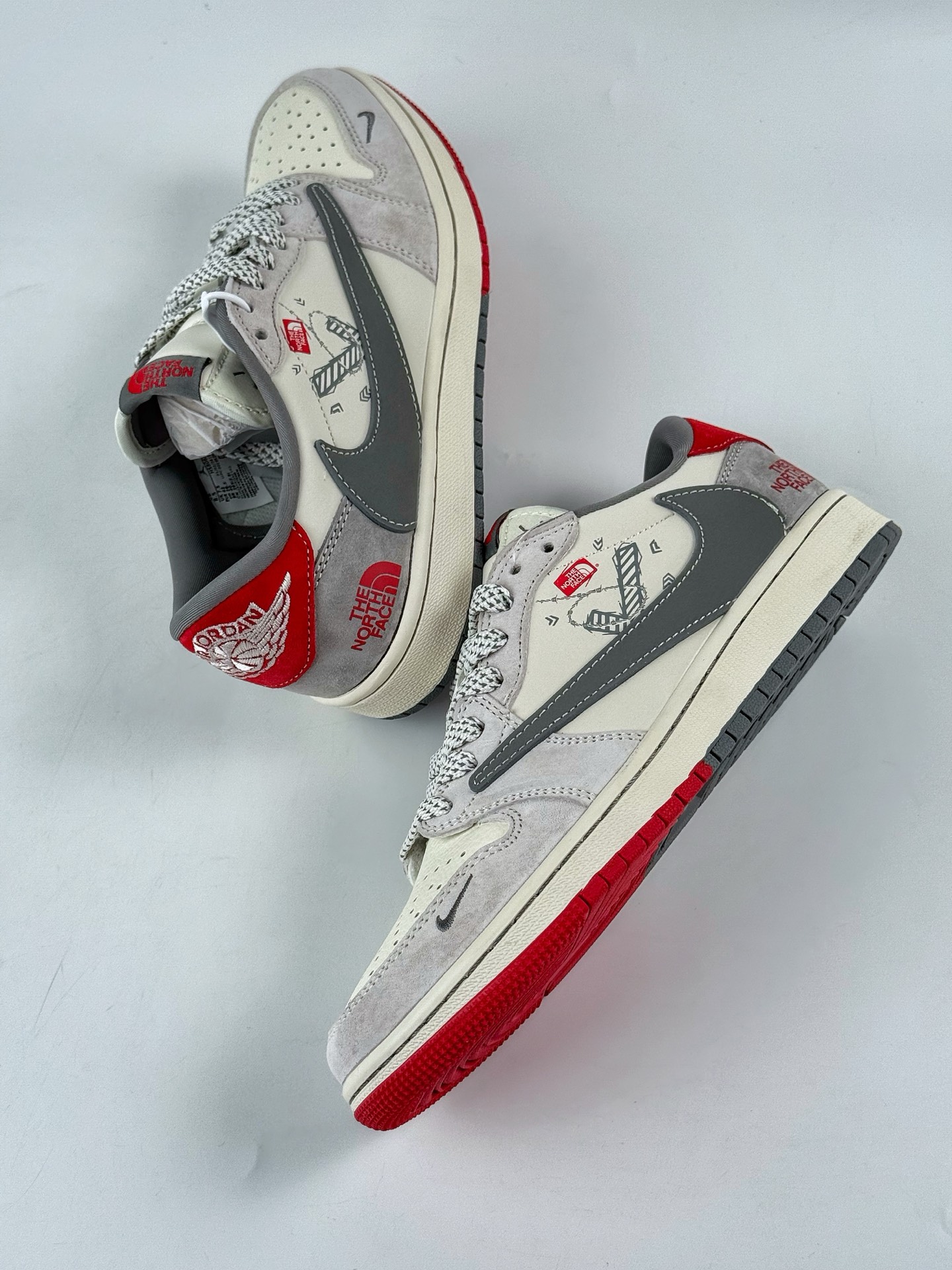 240 Travis Scott x Nike Air Jordan 1 Low x The North Face Air Jordan 1 Low 反转灰白小勾满天星倒钩 HS8068-042