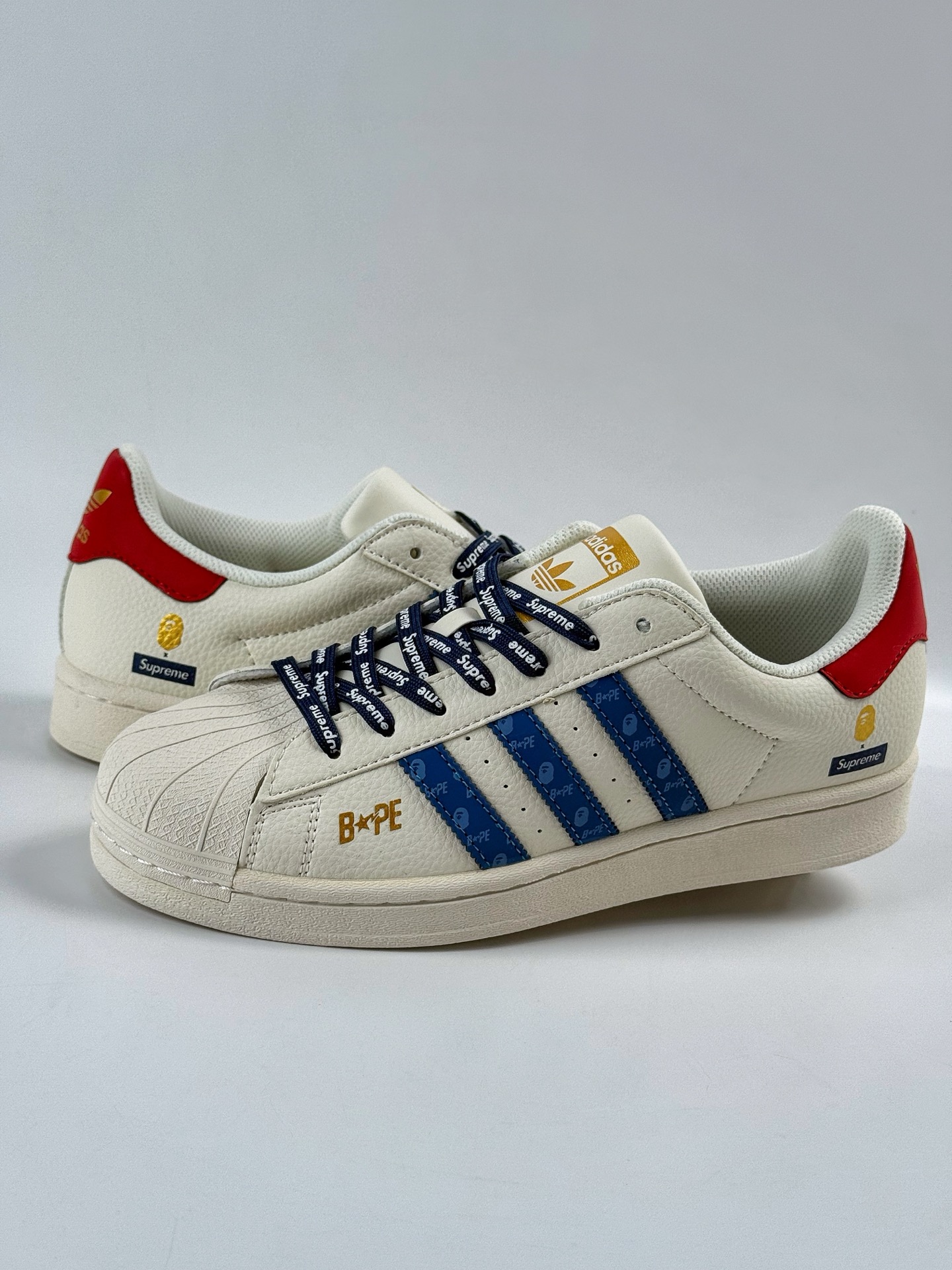 AD Originals Superstar x BAPE x Superme 白蓝红 QC2602CC