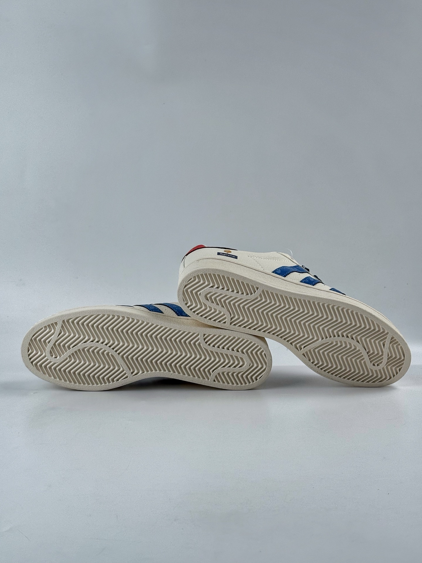 AD Originals Superstar x BAPE x Superme 白蓝红 QC2602CC