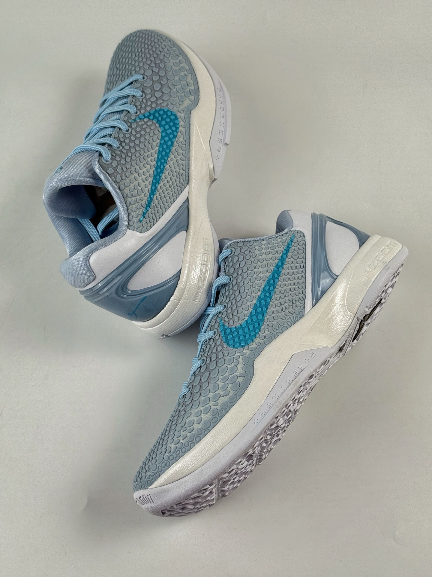 260 KOBE VI PROTRO 复古实战篮球鞋 鞋款保留科比六代元年配置 IO3672-400