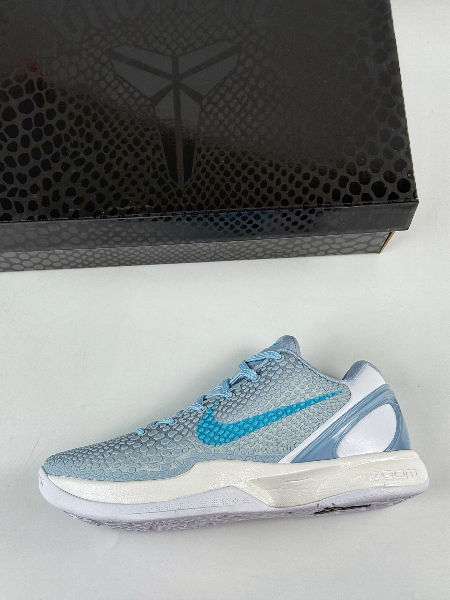 260 KOBE VI PROTRO 复古实战篮球鞋 鞋款保留科比六代元年配置 IO3672-400