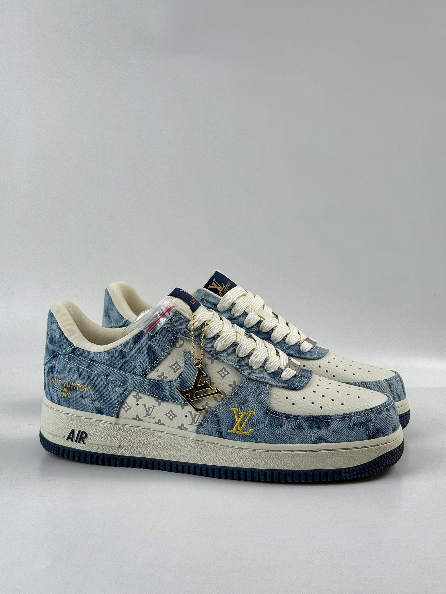 260 Nike Air Force 1 Low 07 x Louis Vuitton 蓝白牛仔 YF9511-818