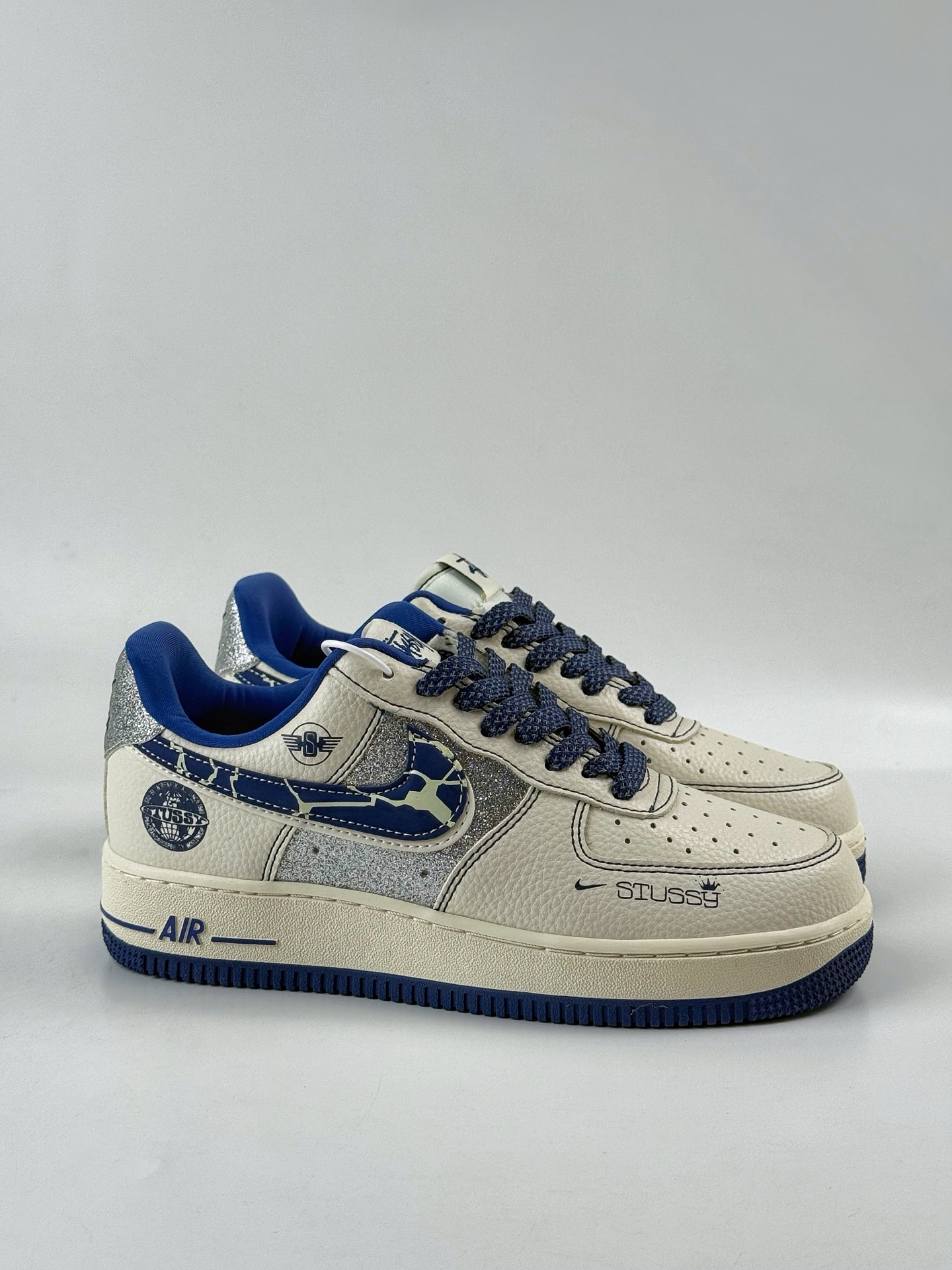 260 Nike Air Force 1 Low 07 x Stussy 白蓝小勾满天星 DD1982-306