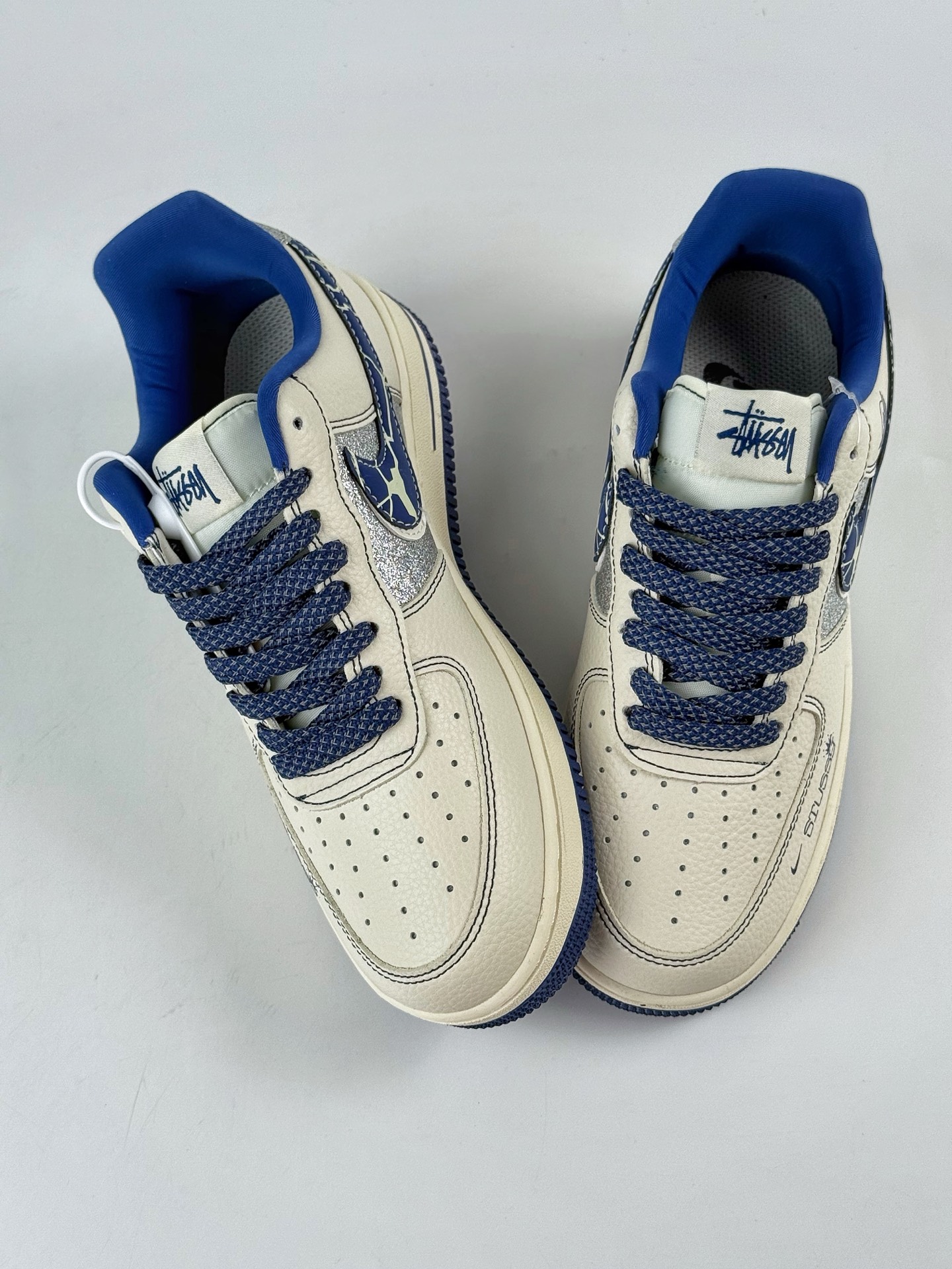 260 Nike Air Force 1 Low 07 x Stussy 白蓝小勾满天星 DD1982-306