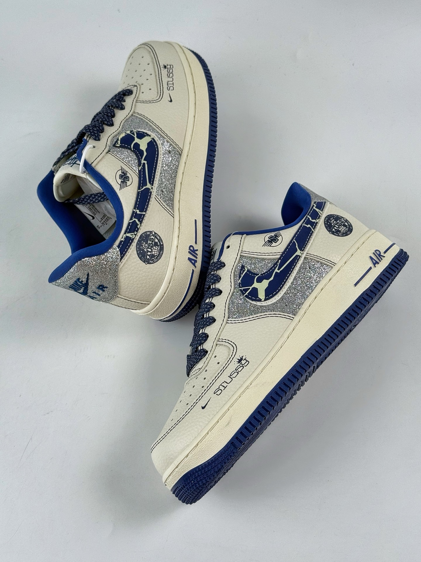 260 Nike Air Force 1 Low 07 x Stussy 白蓝小勾满天星 DD1982-306