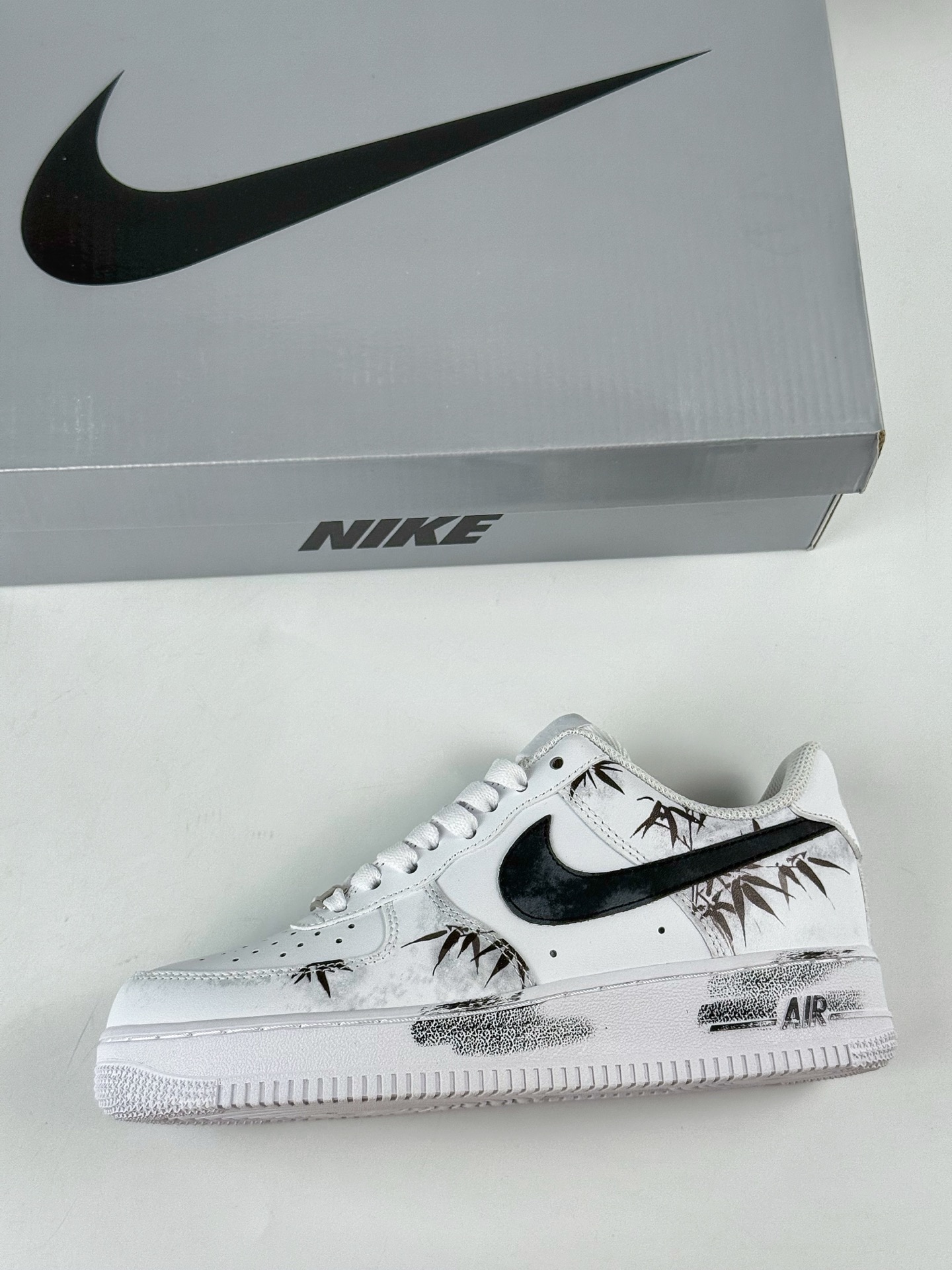 260 Nike Air Force 1 Low 07 竹林空军 白黑 ZH0316-122