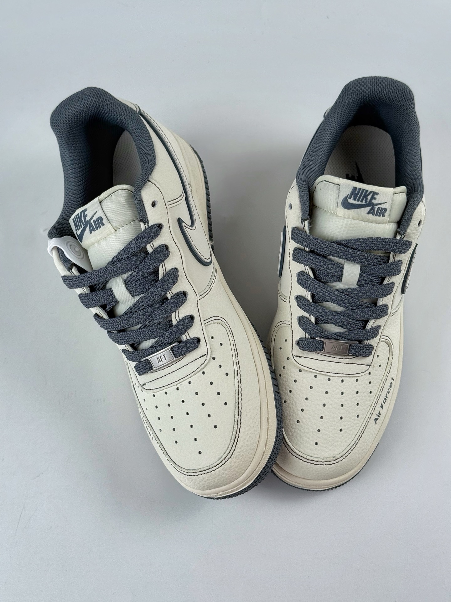 260 Nike Air Force 1 Low 07 x NIKE 白灰小勾 JP8028-014