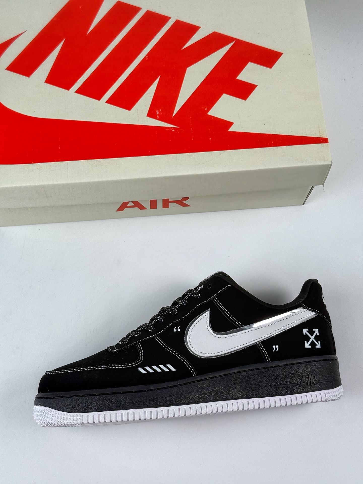 260 Nike Air Force 1 Low 07 x OFF-WHITE 黑白满天星 DK0188-083