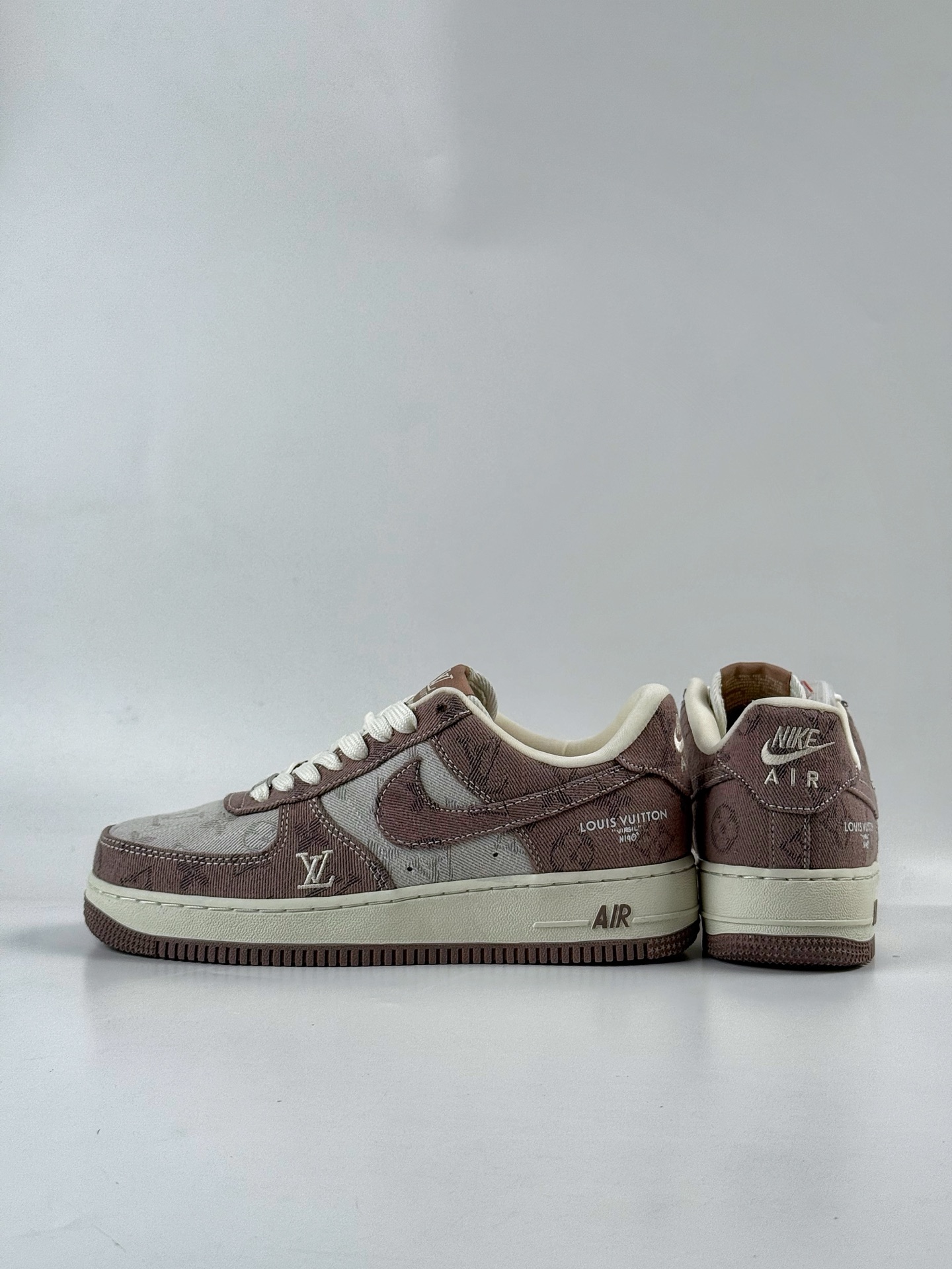 260 Nike Air Force 1 Low 07 x Louis Vuitton 棕灰牛仔 YF9511-821