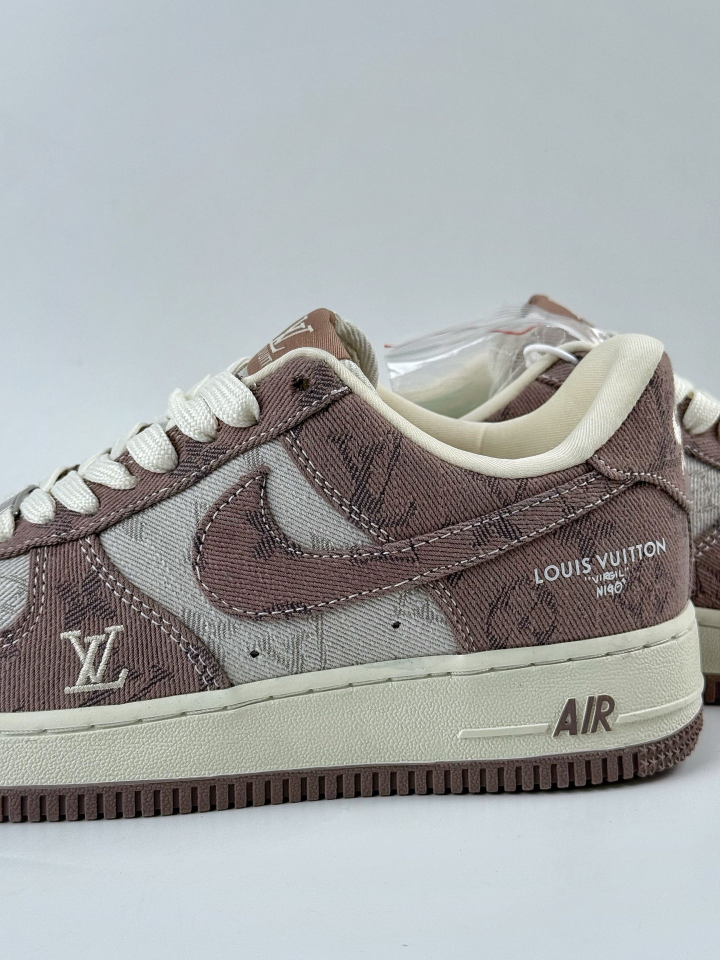 260 Nike Air Force 1 Low 07 x Louis Vuitton 棕灰牛仔 YF9511-821