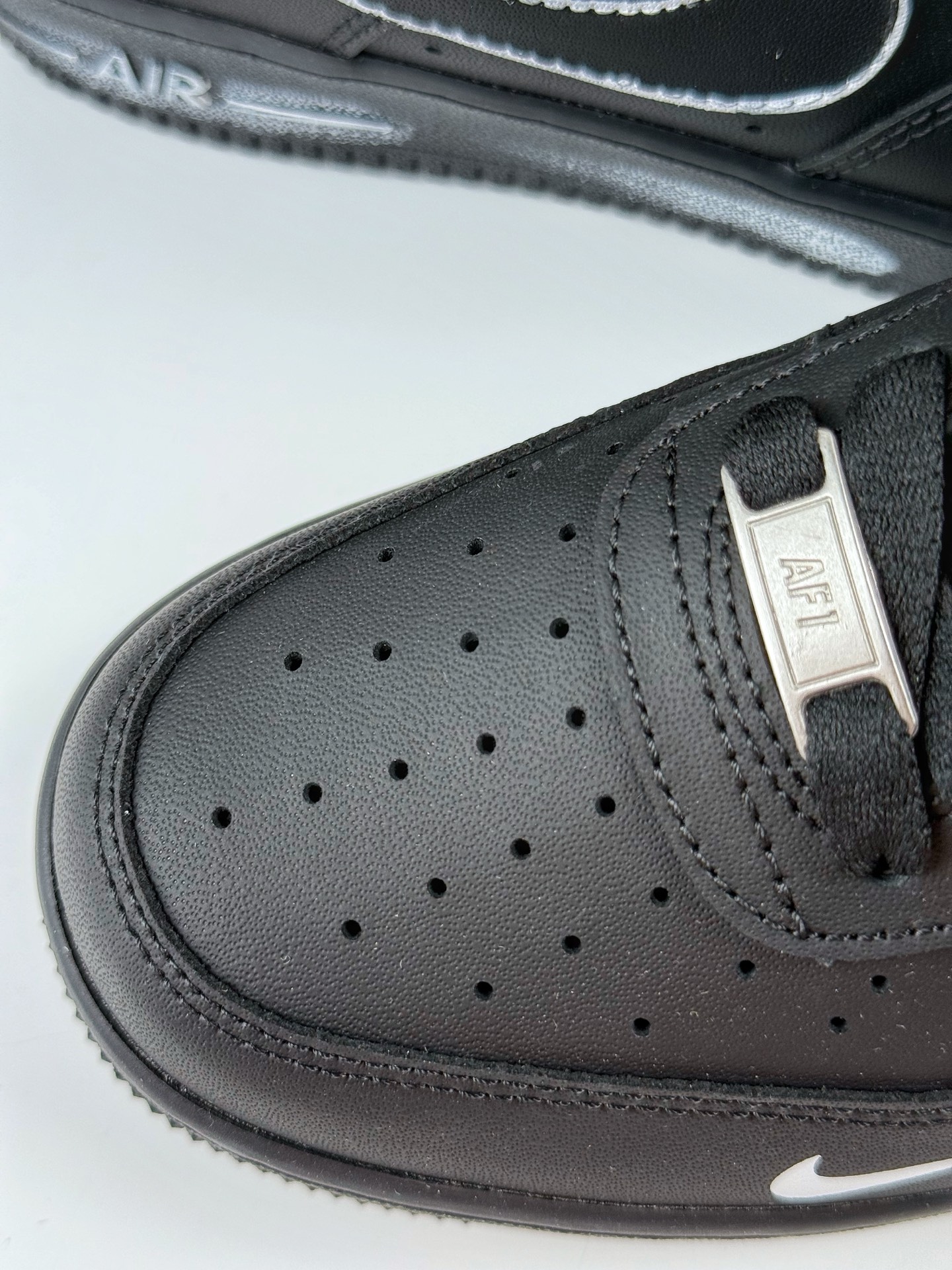 260 Nike Air Force 1 Low 07 黑白小勾 CZ2288-111