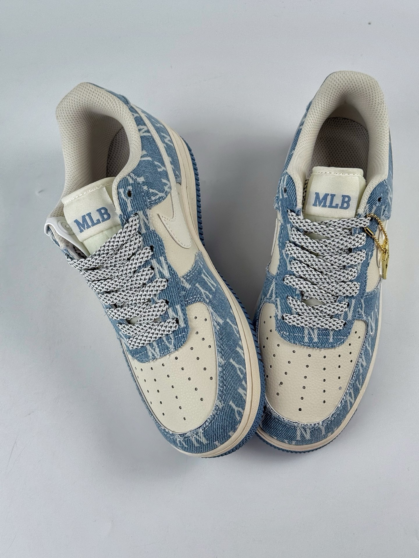 260 Nike Air Force 1 Low 07 x MLB 蓝白小勾满天星 XY2025-002