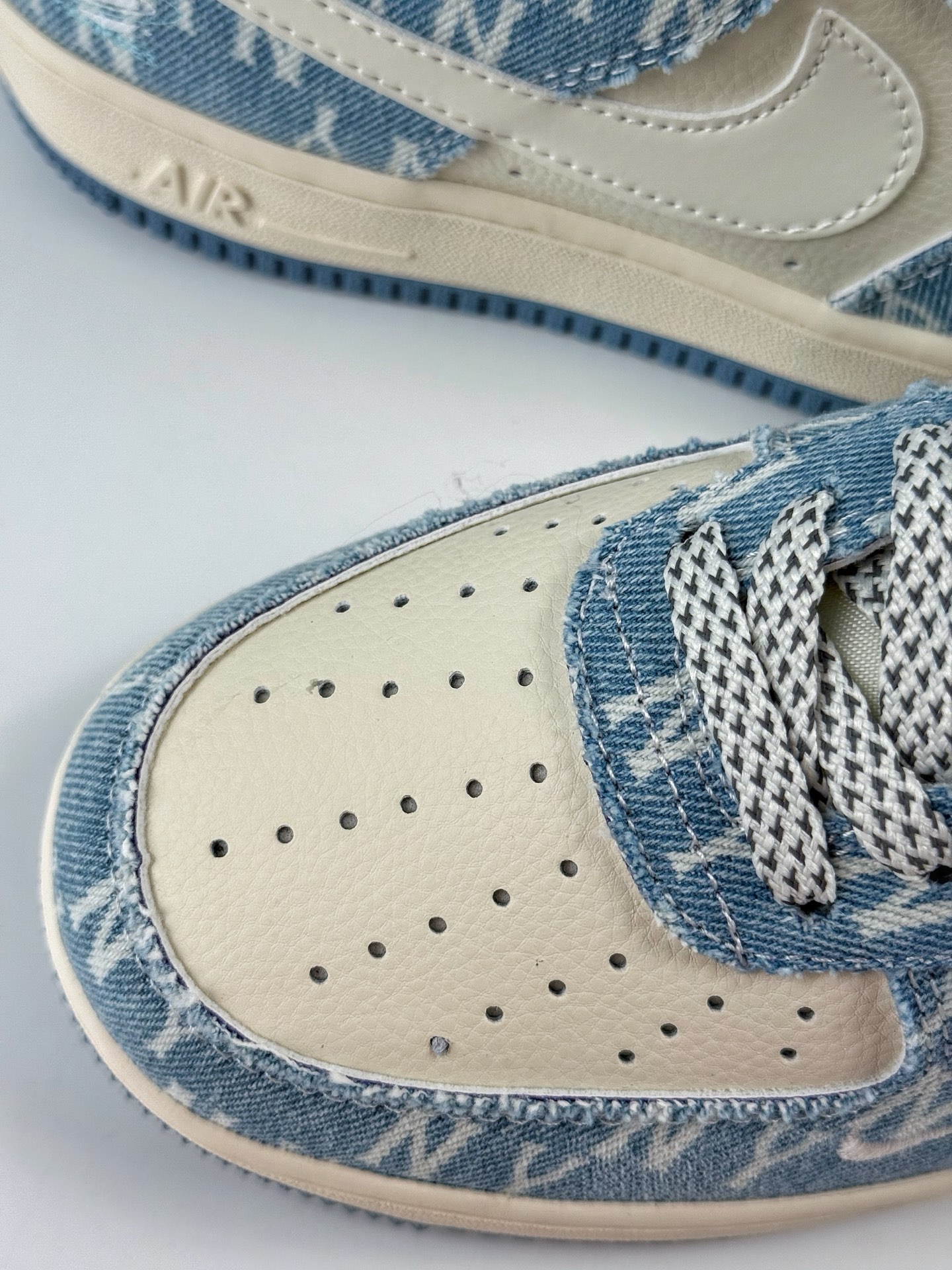 260 Nike Air Force 1 Low 07 x MLB 蓝白小勾满天星 XY2025-002