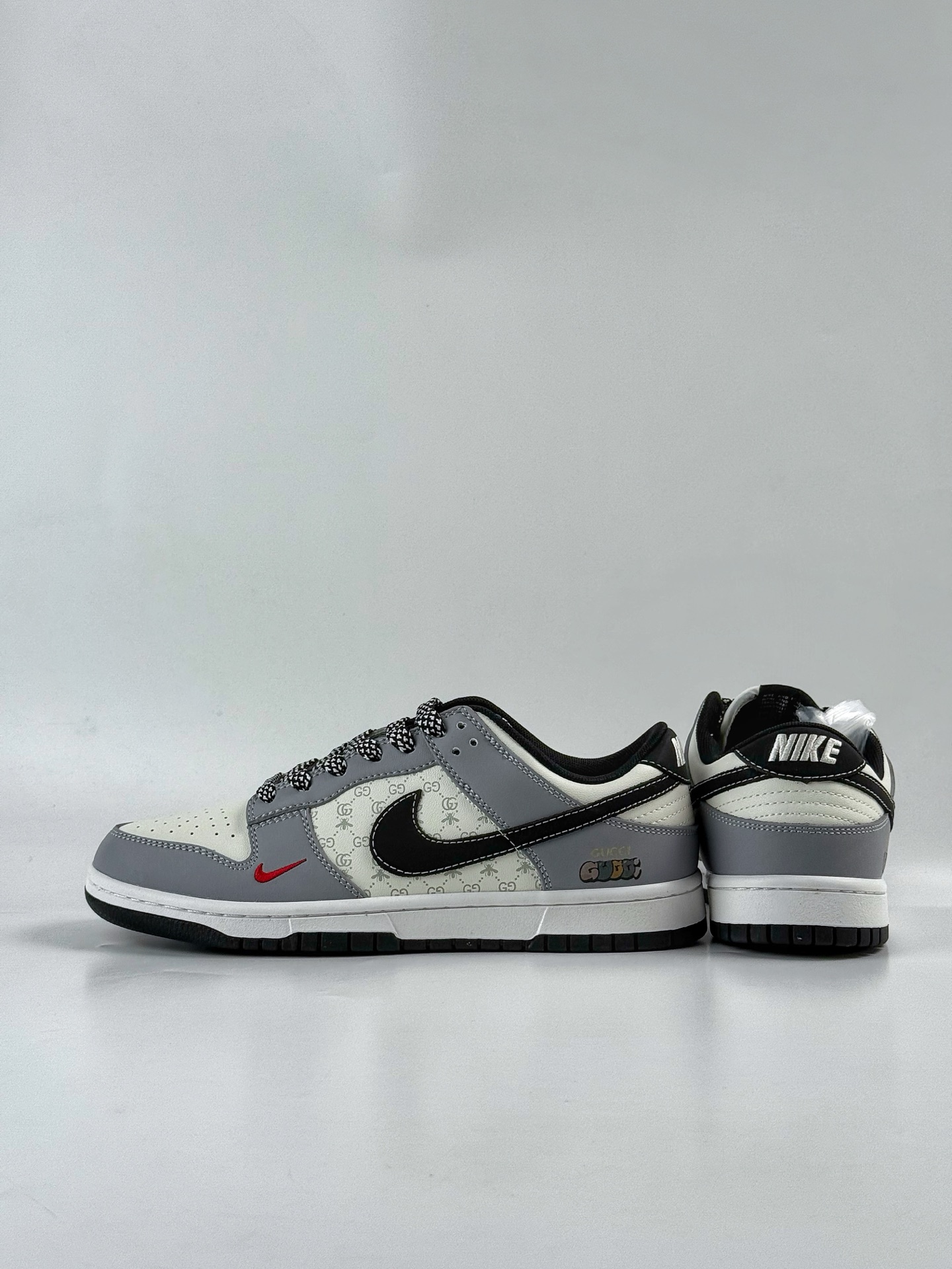 280 Nike SB Dunk Low x GUCCI 灰白黑小勾满天星 CS1688-134