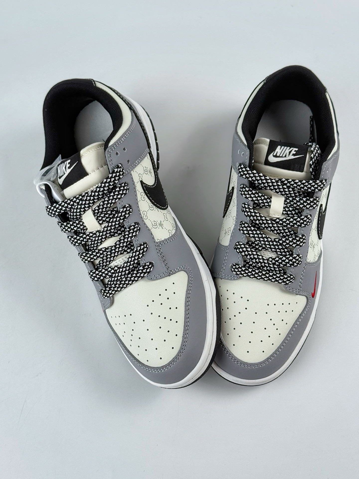 280 Nike SB Dunk Low x GUCCI 灰白黑小勾满天星 CS1688-134