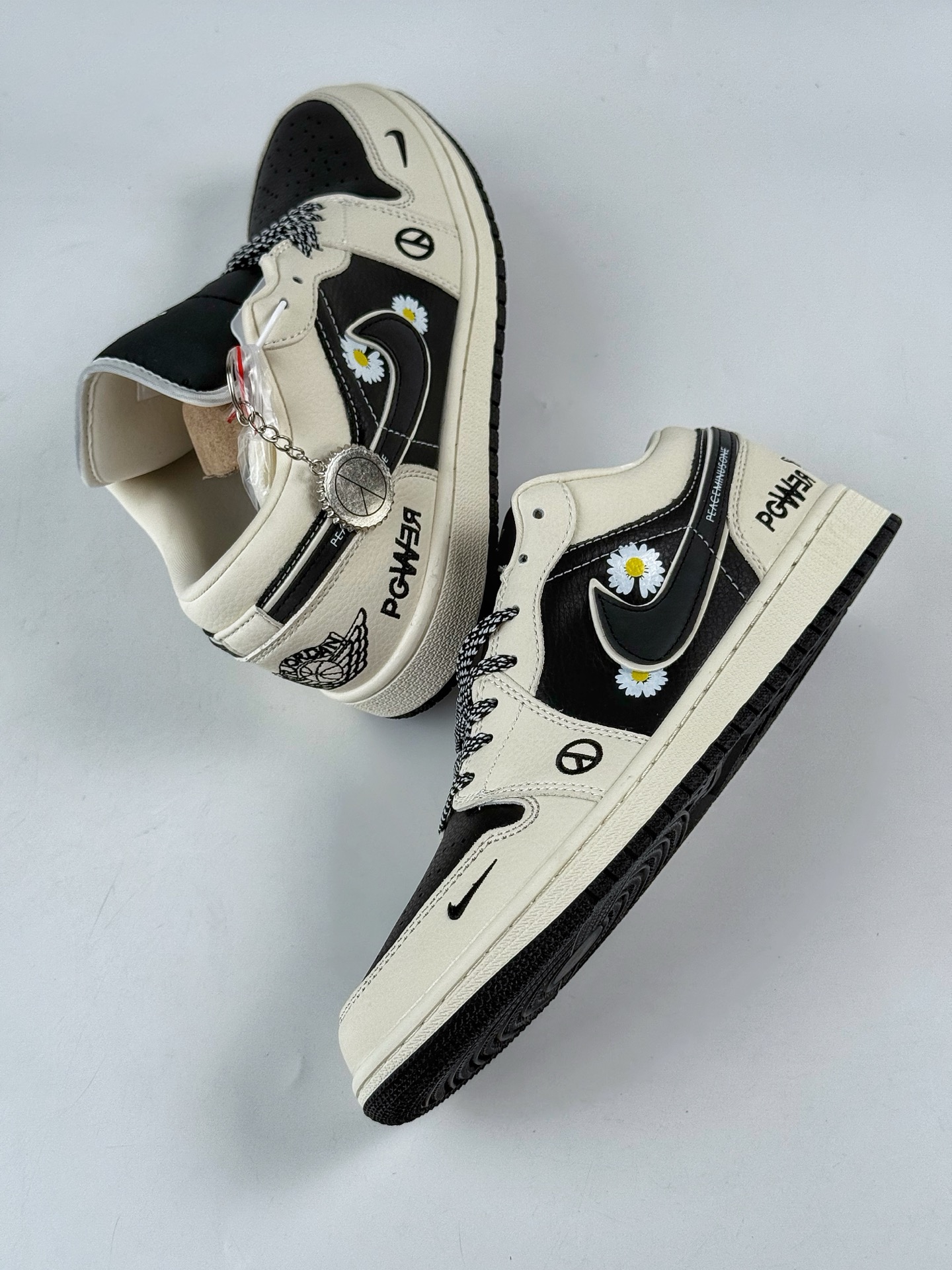 280 Nike Jordan Air Jordan 1 小雏菊 白黑小勾满天星 LJ2025-002
