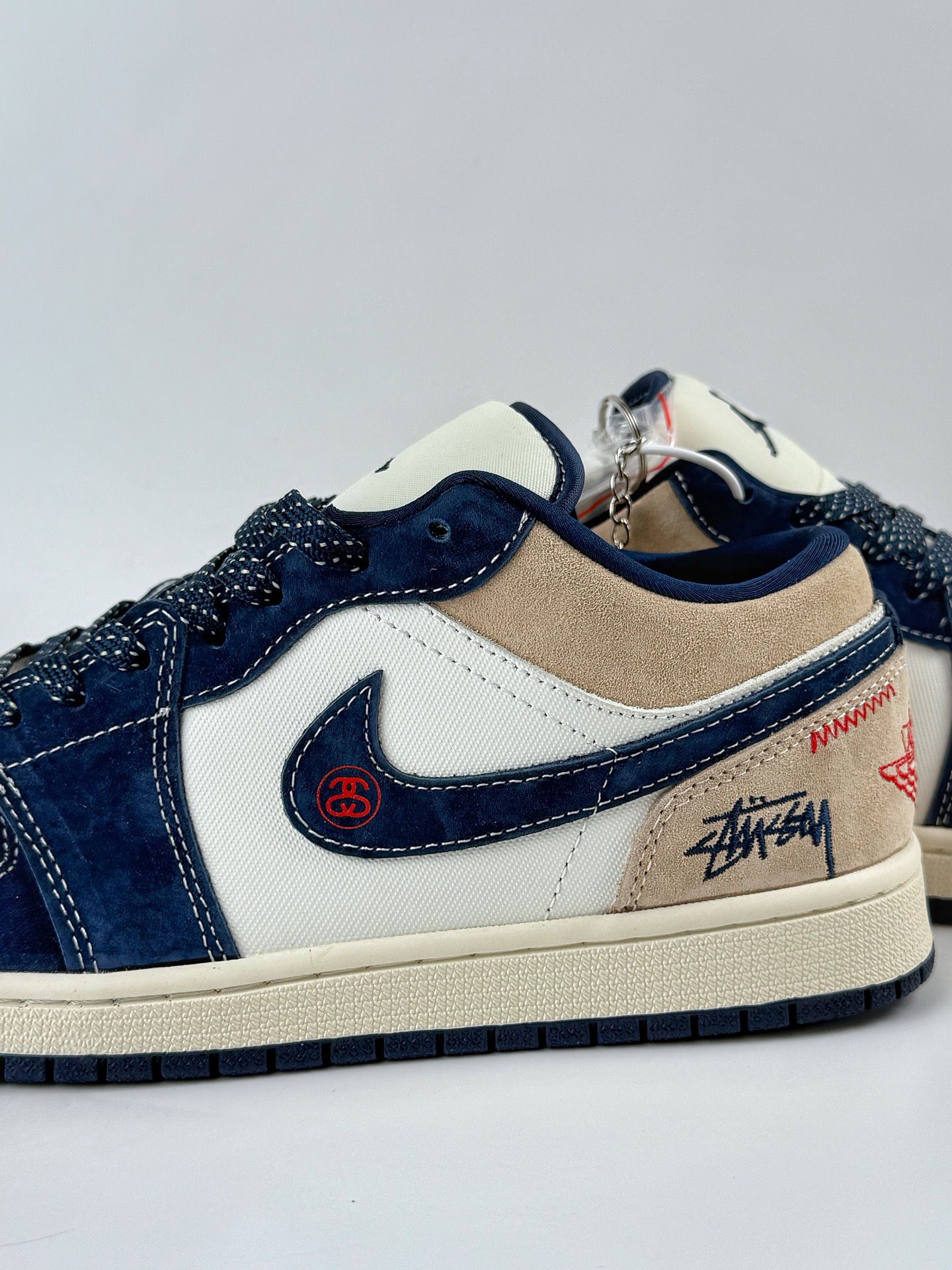 280 Nike Jordan Air Jordan 1 x Stussy 蓝棕白小勾满天星 LR8888-015