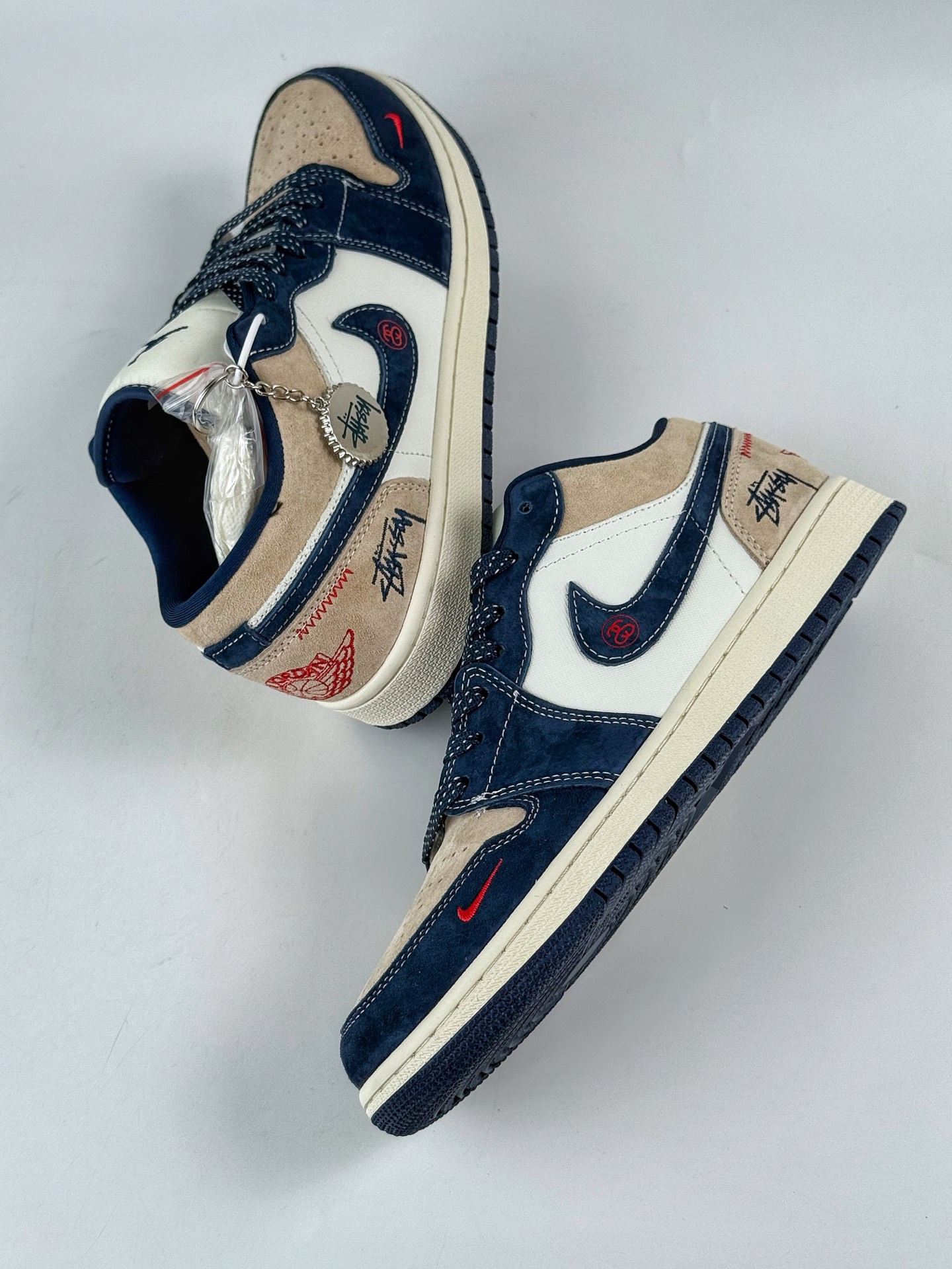 280 Nike Jordan Air Jordan 1 x Stussy 蓝棕白小勾满天星 LR8888-015