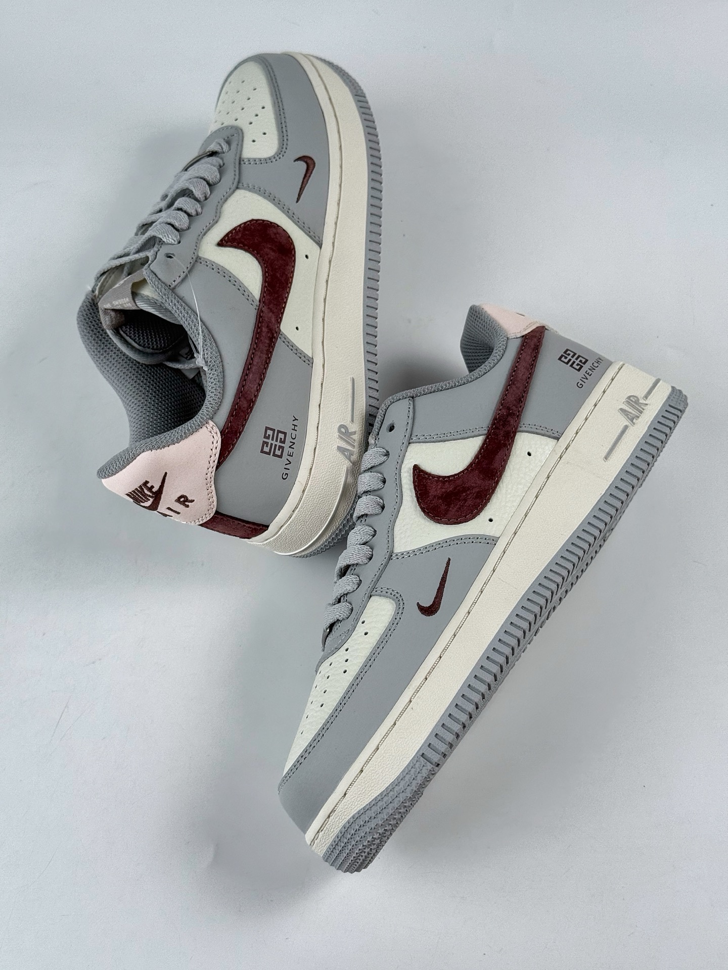 240 Nike Air Force 1 Low 07 x GIVENCHY 灰白小勾 KX2532-505