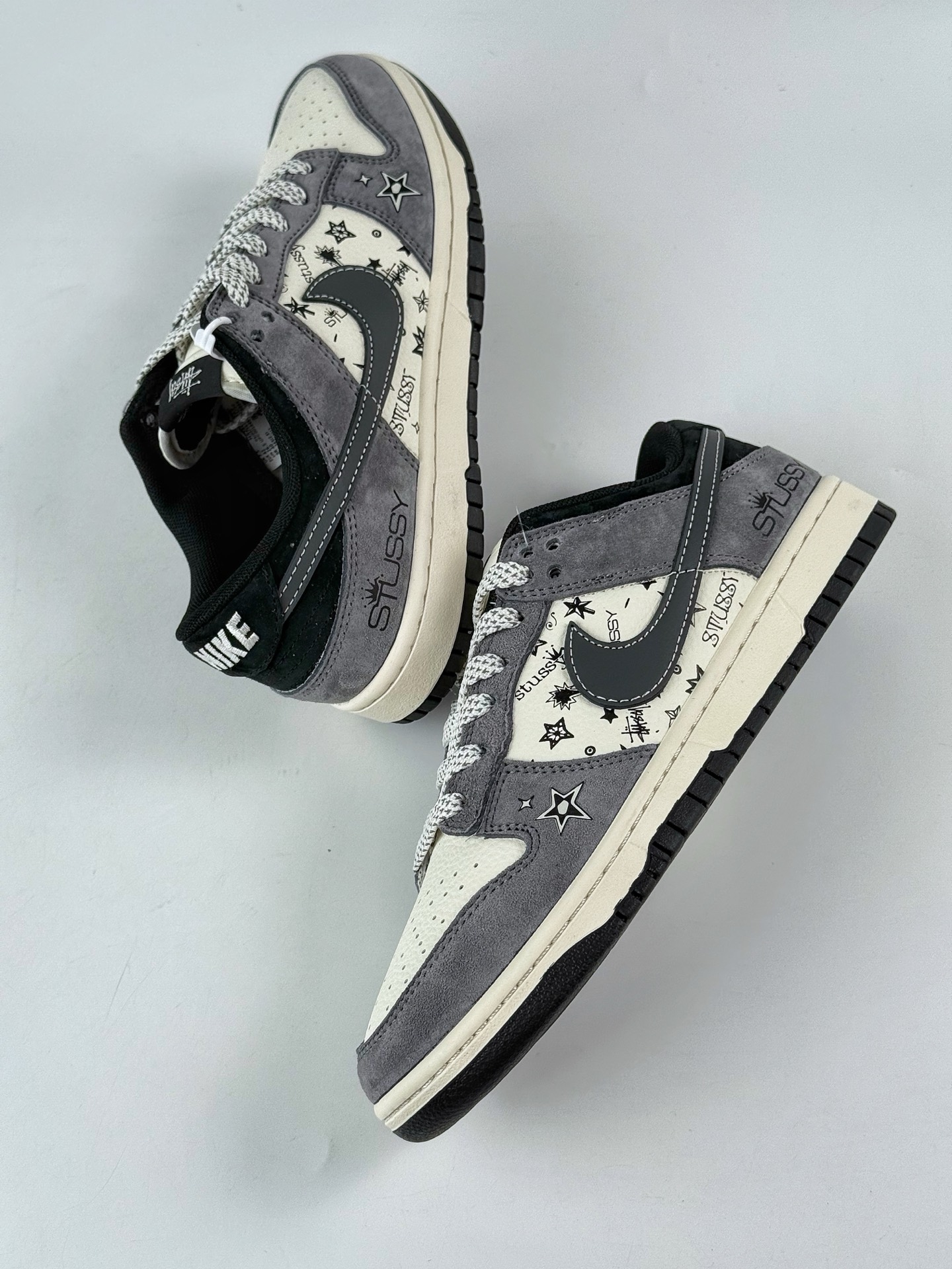 240 Nike SB Dunk Low x Stussy 灰白满天星 HS2506-229